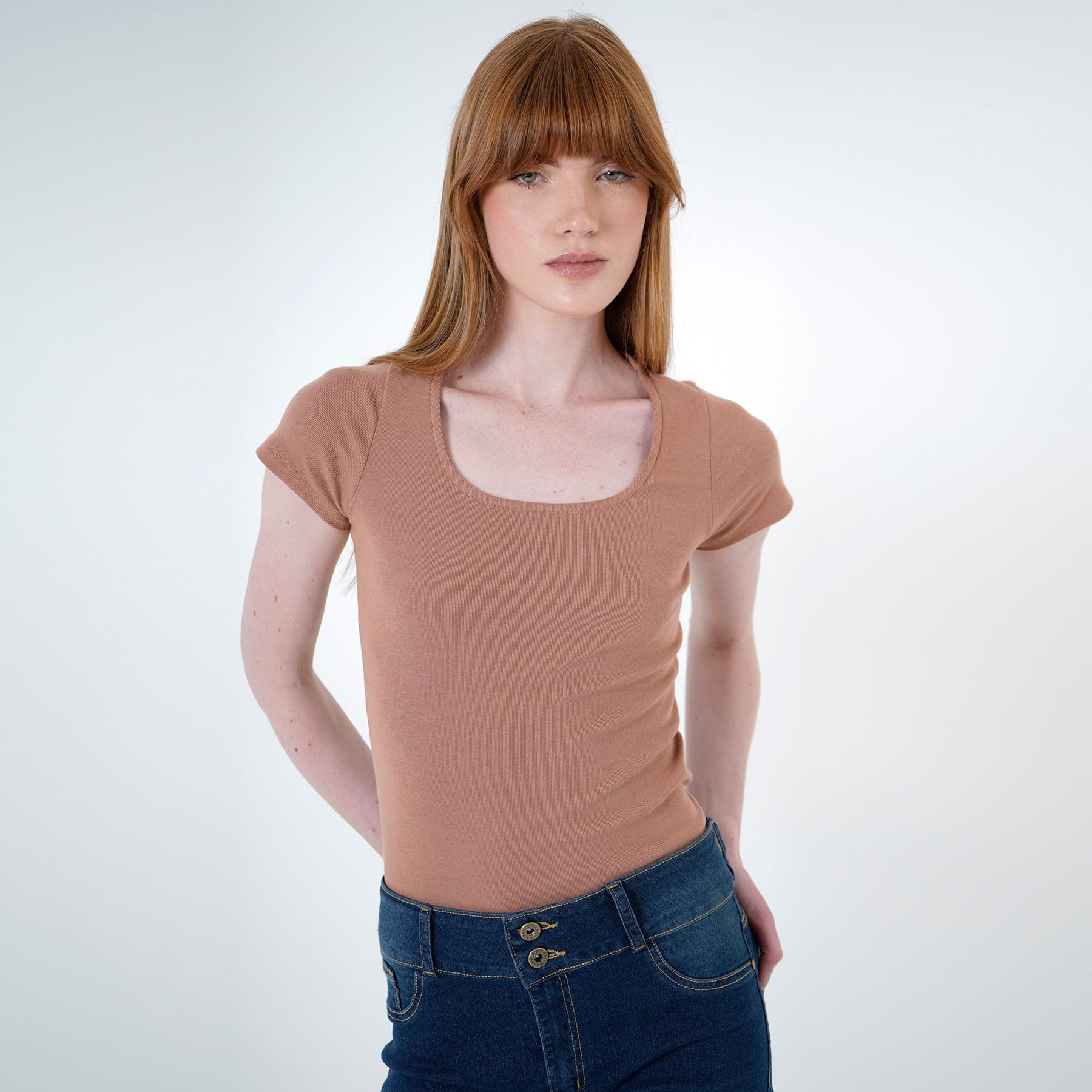Camiseta escote en U manga corta - imagen 2