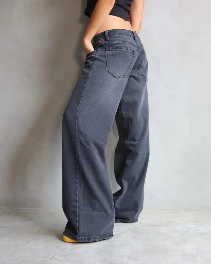 JEAN LOW WIDE FIT TIRO BAJO ANCHO NEGRO - imagen 3