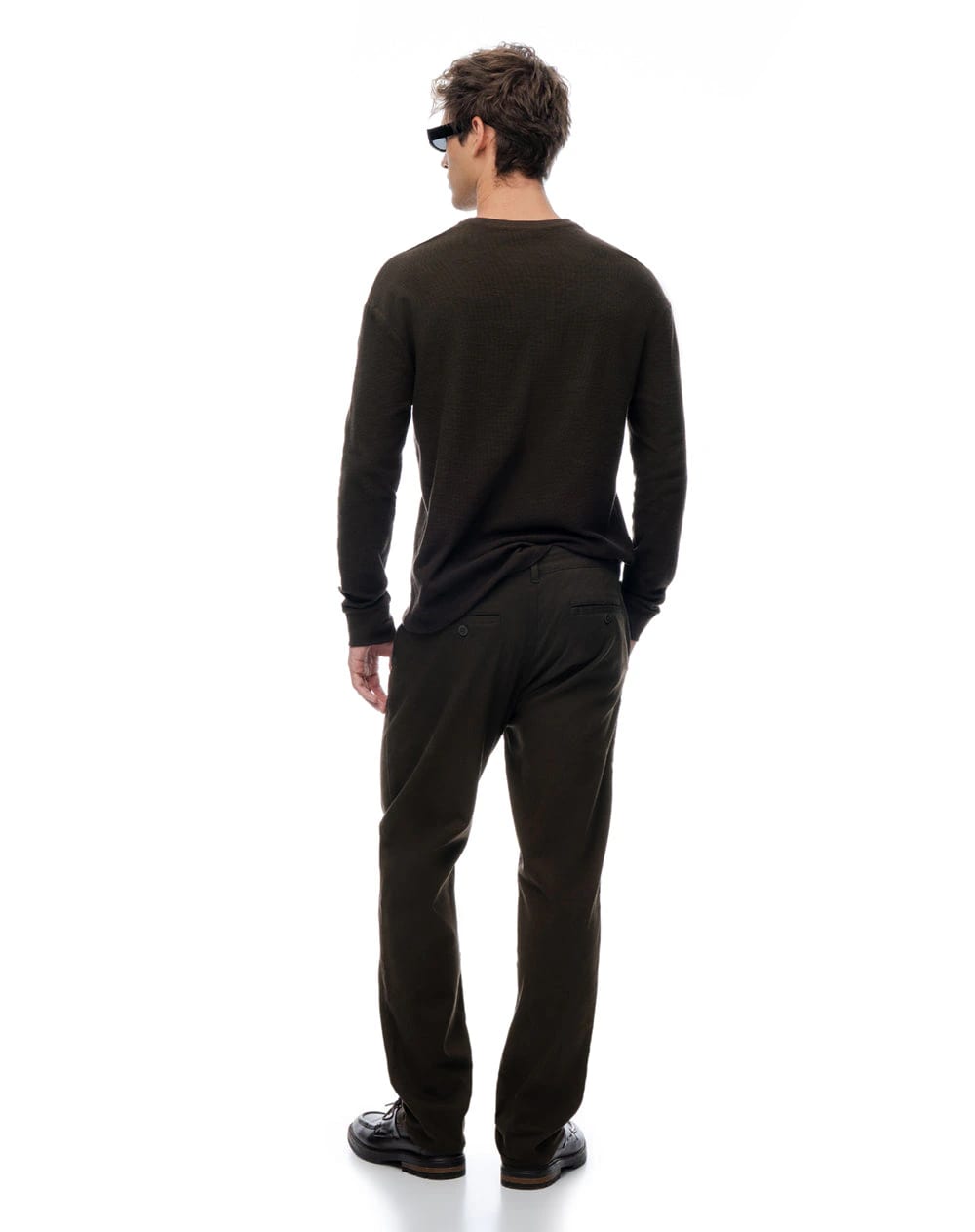 Pantalón slim tiro medio café hombre - imagen 4