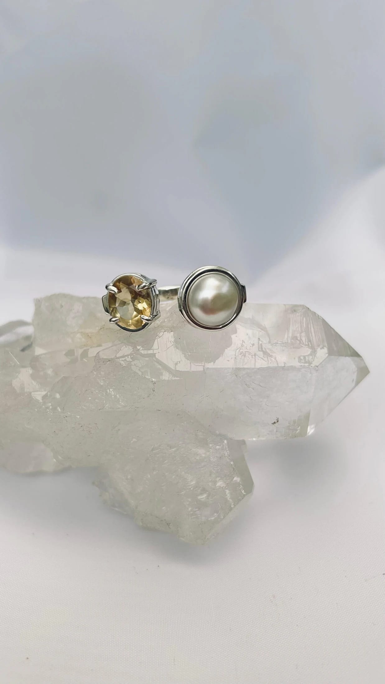 Anillo Doble Citrino y Perla Mediano Colección Armonía Dual - imagen 4