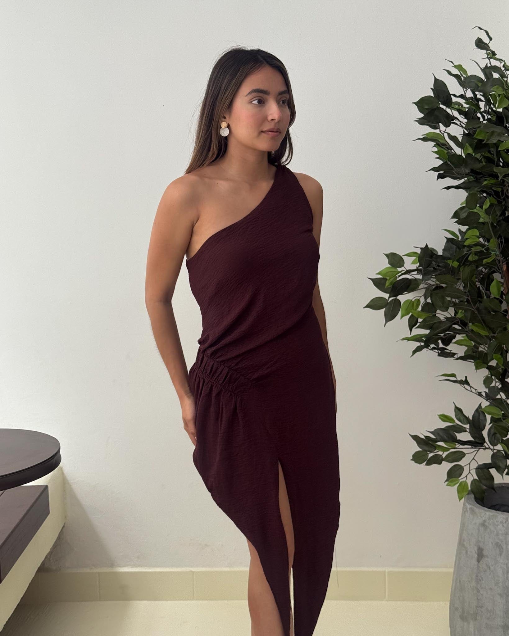 Vestido único borgoña - imagen 2