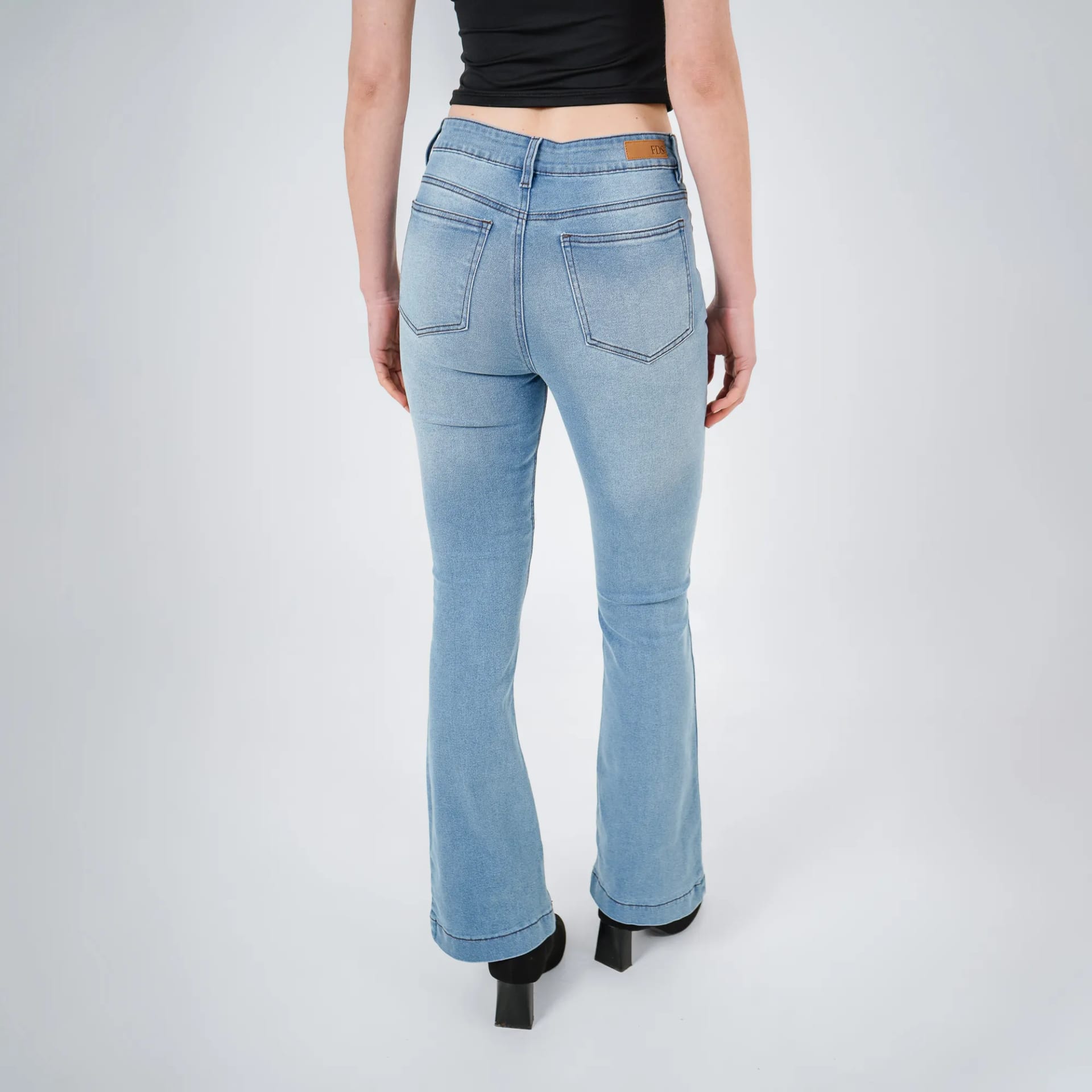 Jean Diva Tiro Medio Bota Skinny - imagen 4
