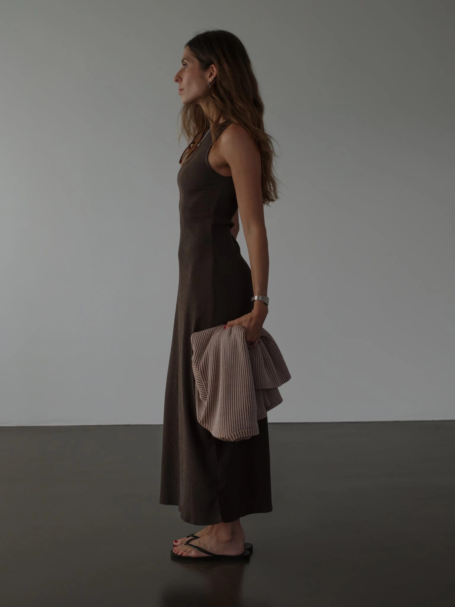LONG TANK DRESS - BROWN - imagen 3