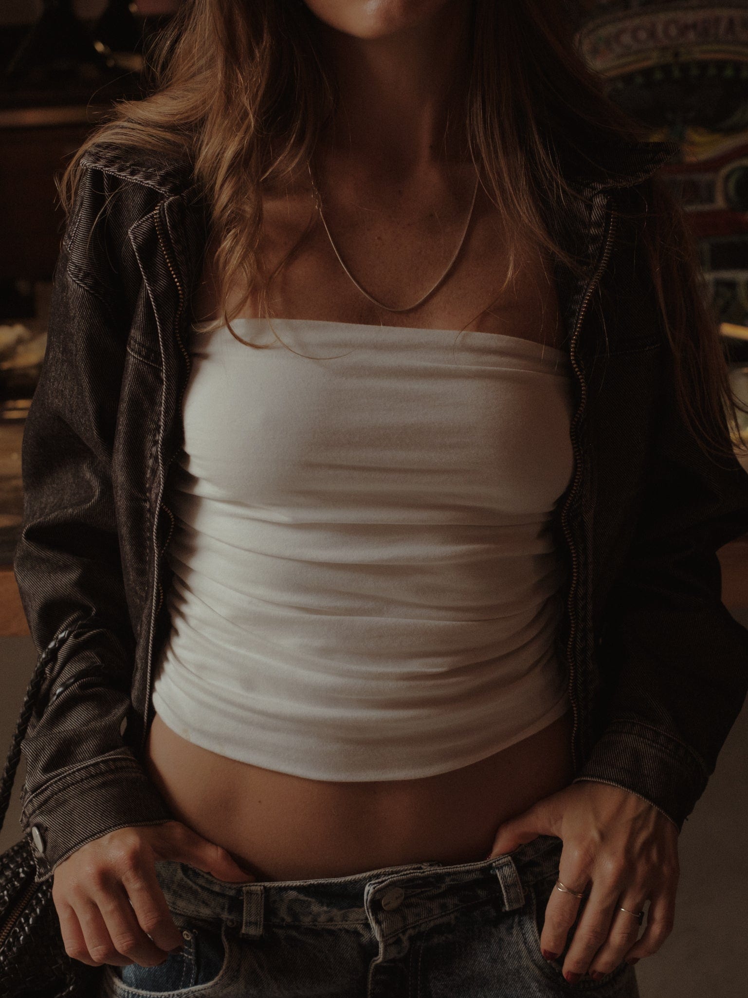 DRAPED STRAPLESS TOP - SOFT WHITE - imagen 1