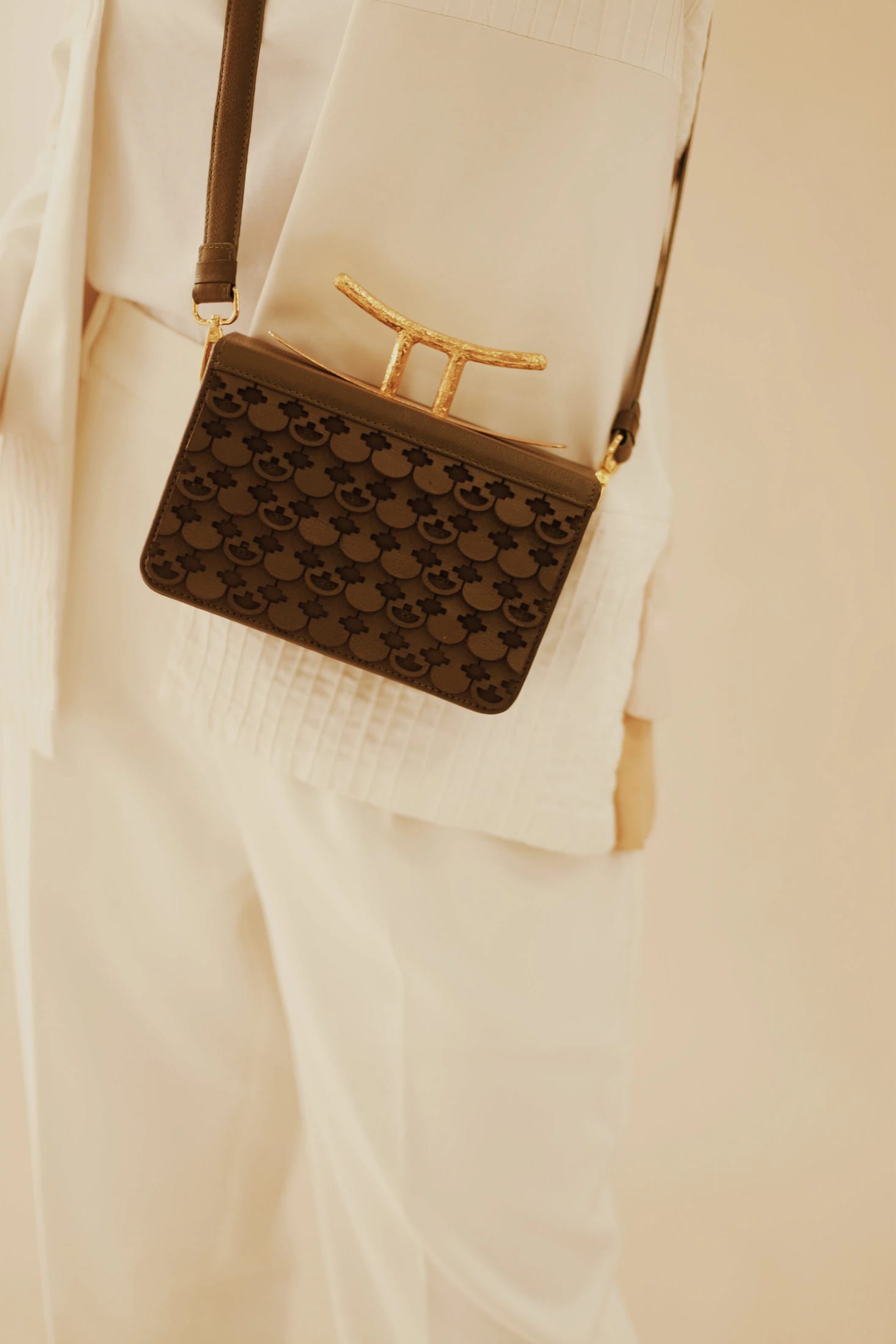 TAIRONA BAG OLIVE - imagen 2