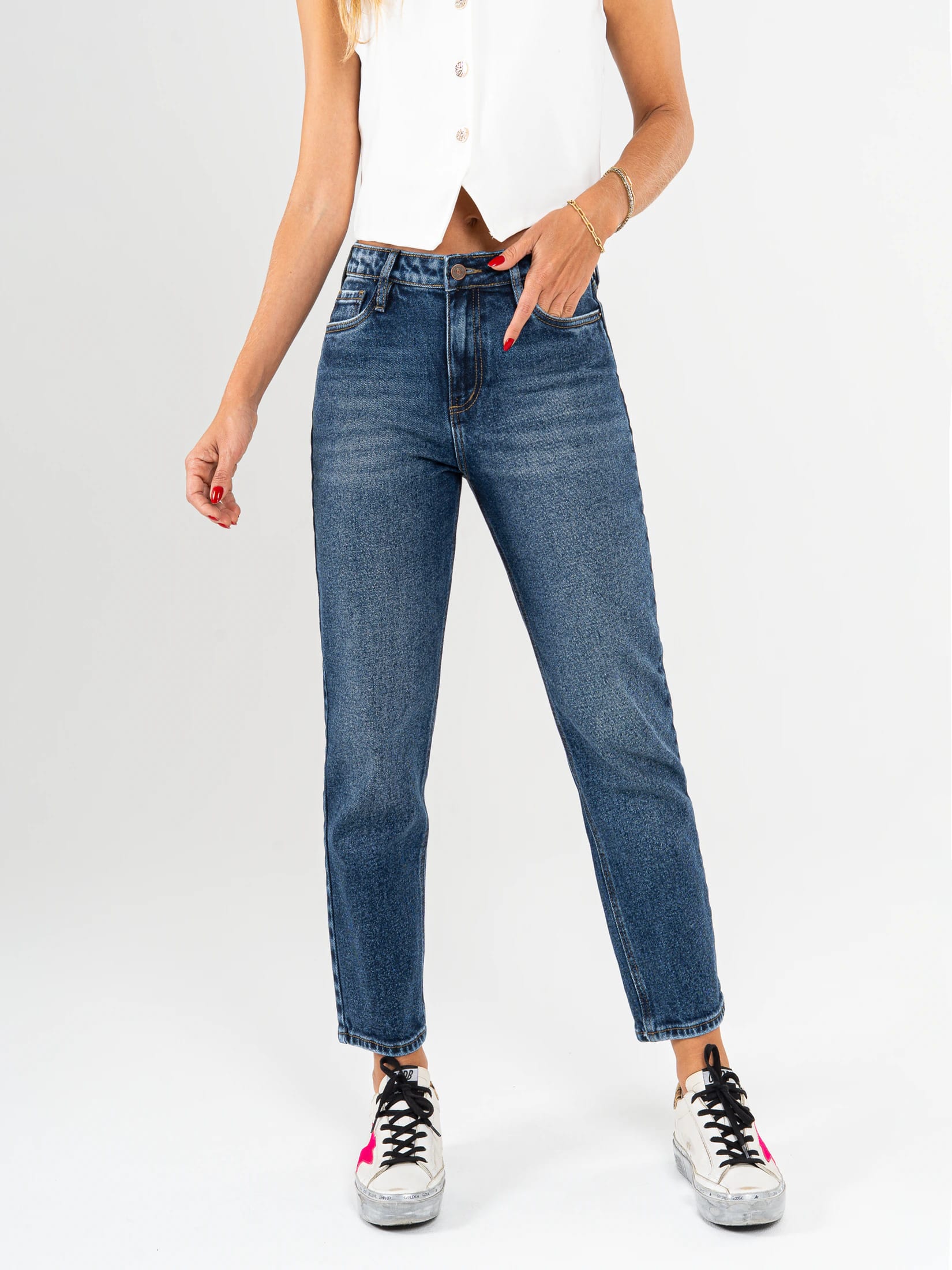 Ref: 065577 Jean Mom fit, slim cropped, stretch, tiro alto, tono azul oscuro - imagen 1