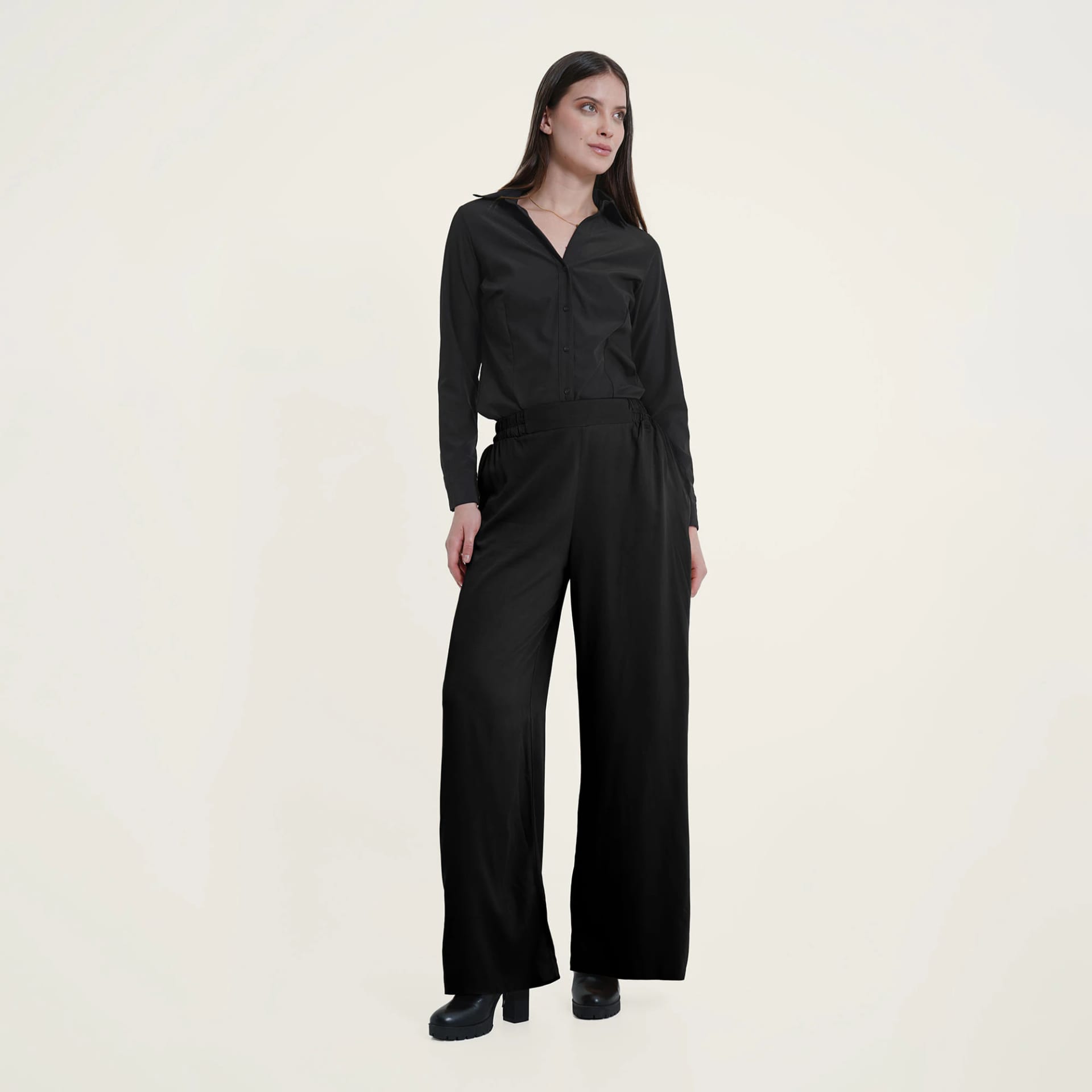 Pantalón palazzo con elastico en cintura - imagen 16