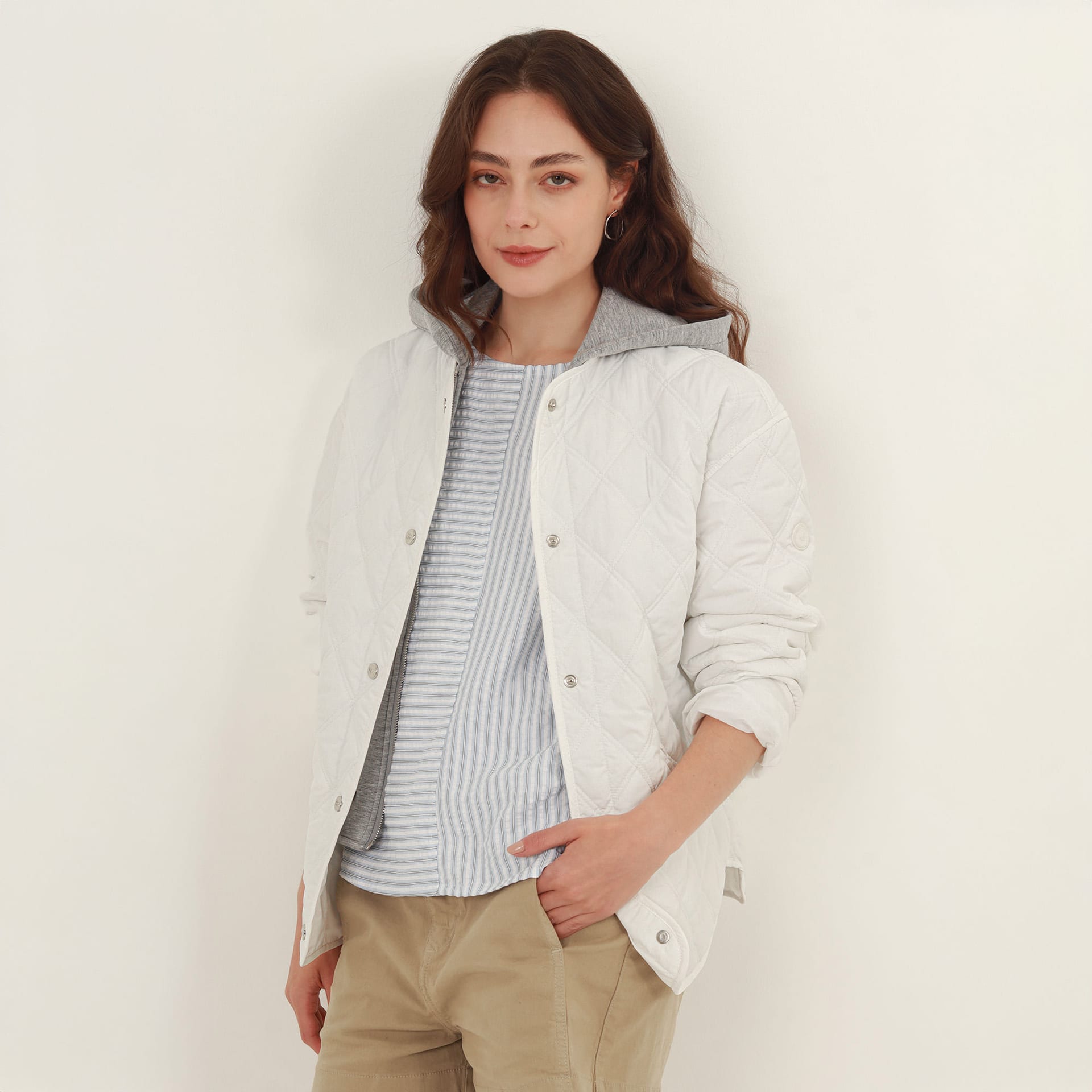 Chaqueta acolchada cuello redondo con capucha y pieza separable - imagen 10