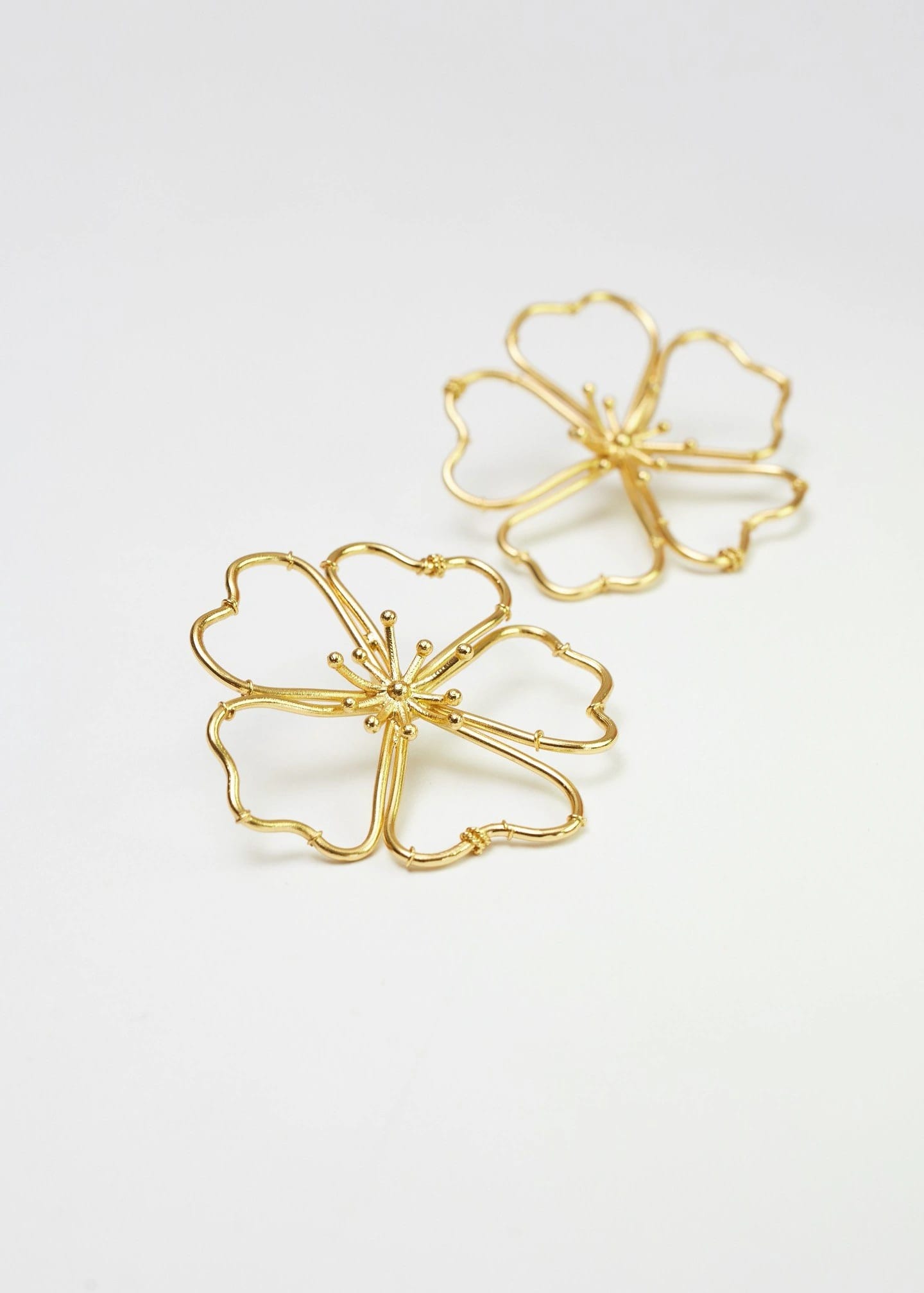 Aretes Aurora midi contorno - imagen 1