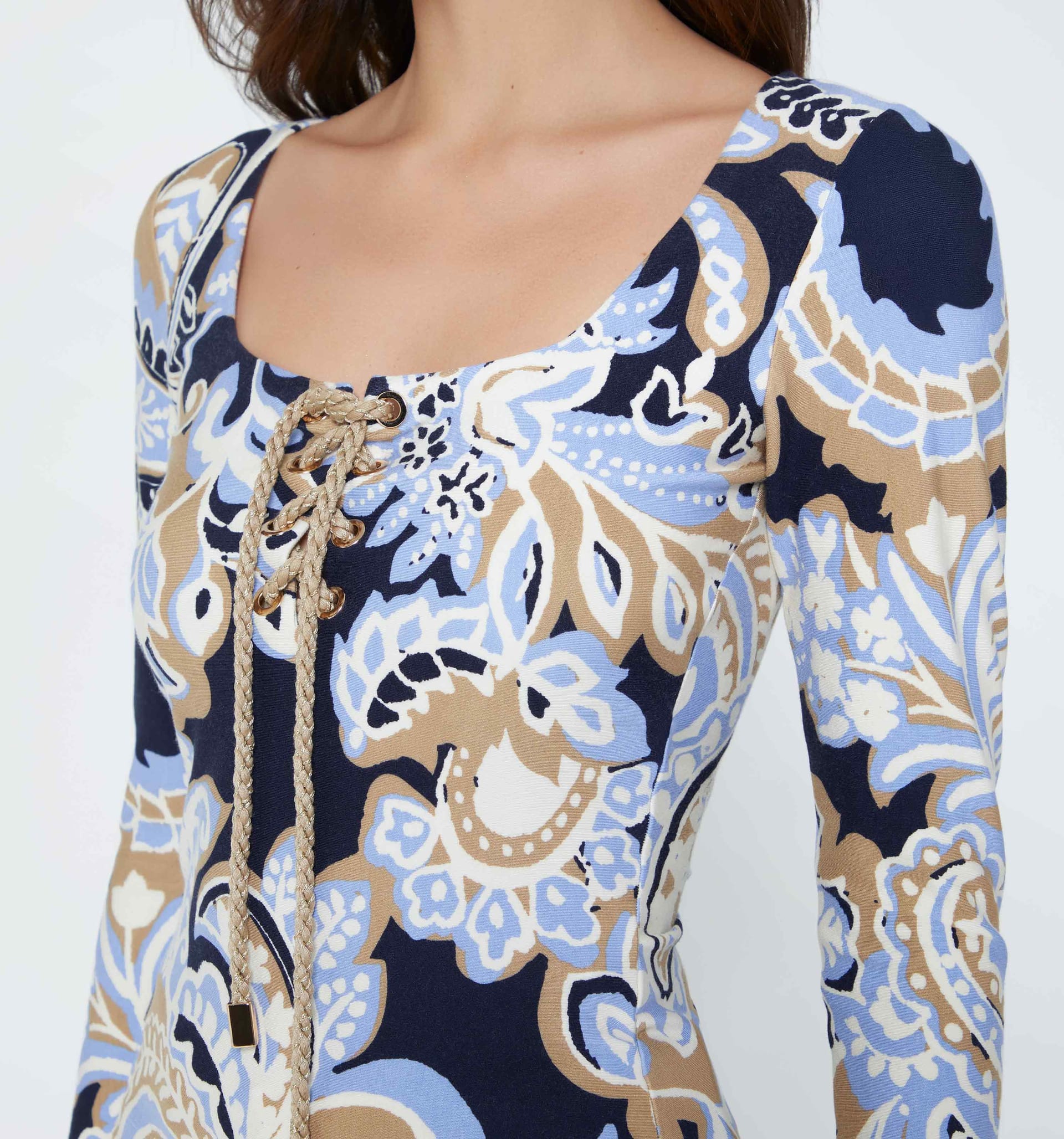 Blusa  escote cuadrado - imagen 3
