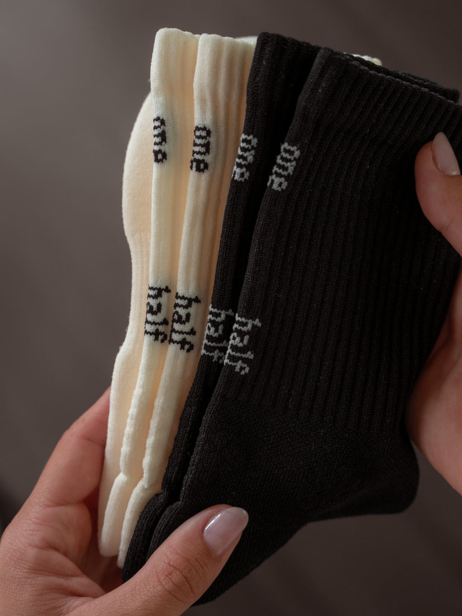 HIKE PRO SOCKS PACK X2 - SOFT WHITE & BLACK - imagen 15
