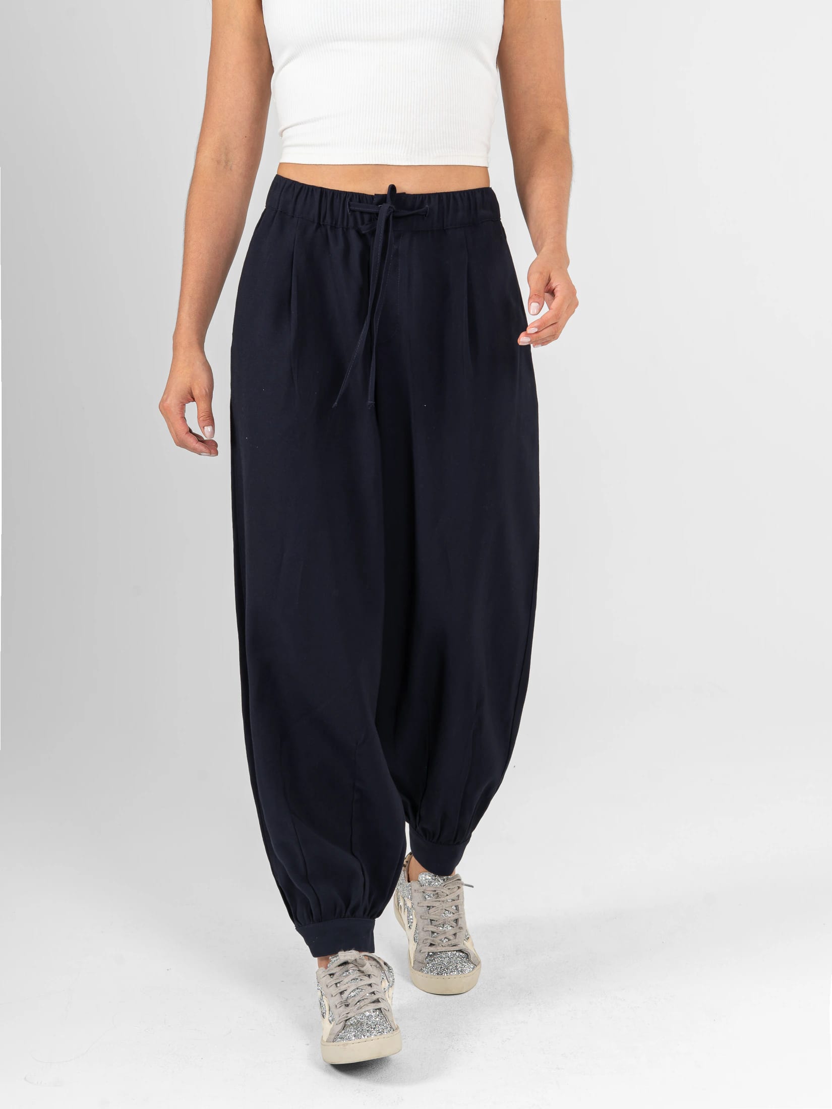 Ref: 0620538 Pantalón wide leg, tejido plano liviano, tiro alto, detalle en bota, tono azul oscuro - imagen 1