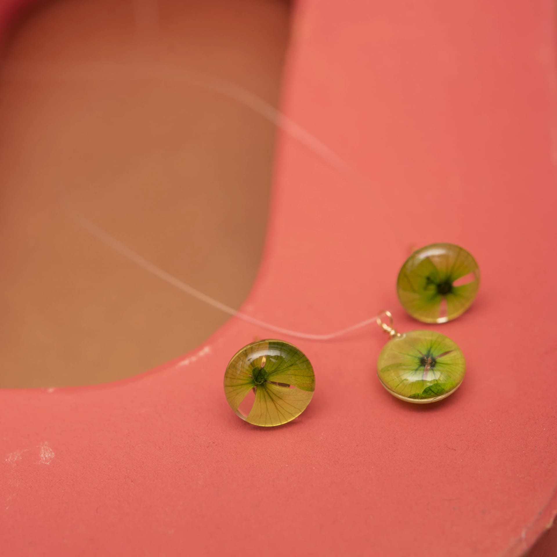 Set topo y collar mini flor - imagen 4