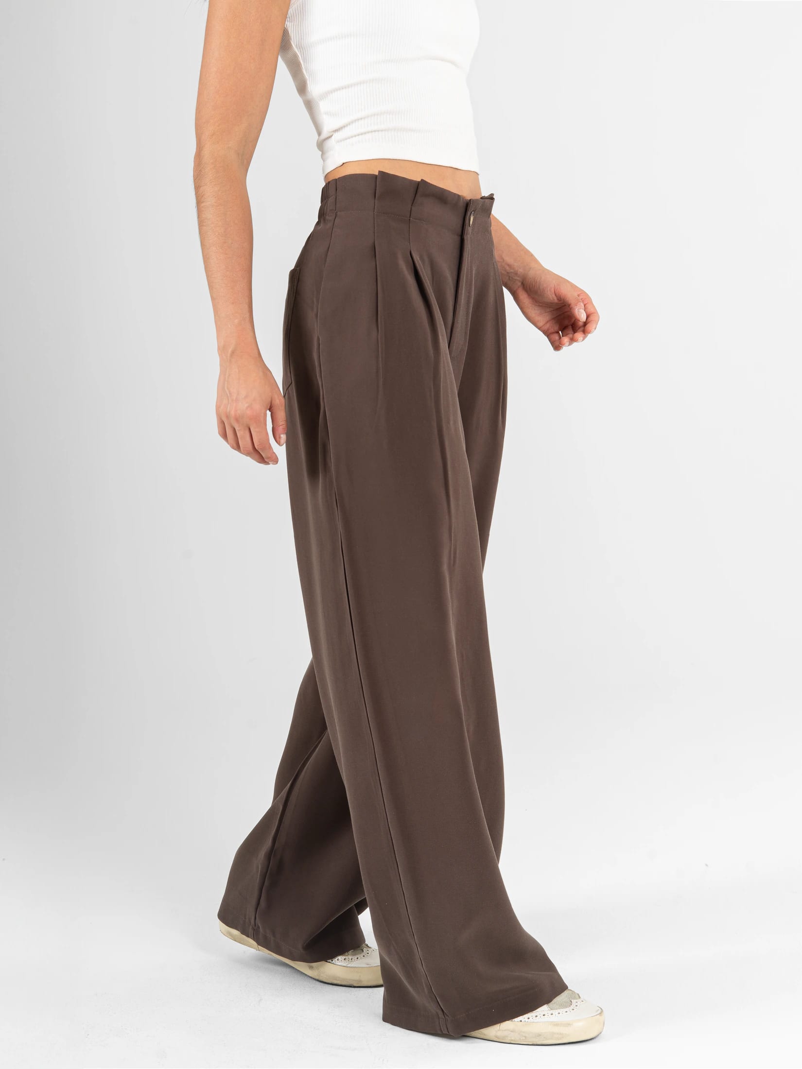 Ref: 0620586 Pantalón wide leg, tejido plano liviano, tiro alto, pretina resortada, tono cafe - imagen 3