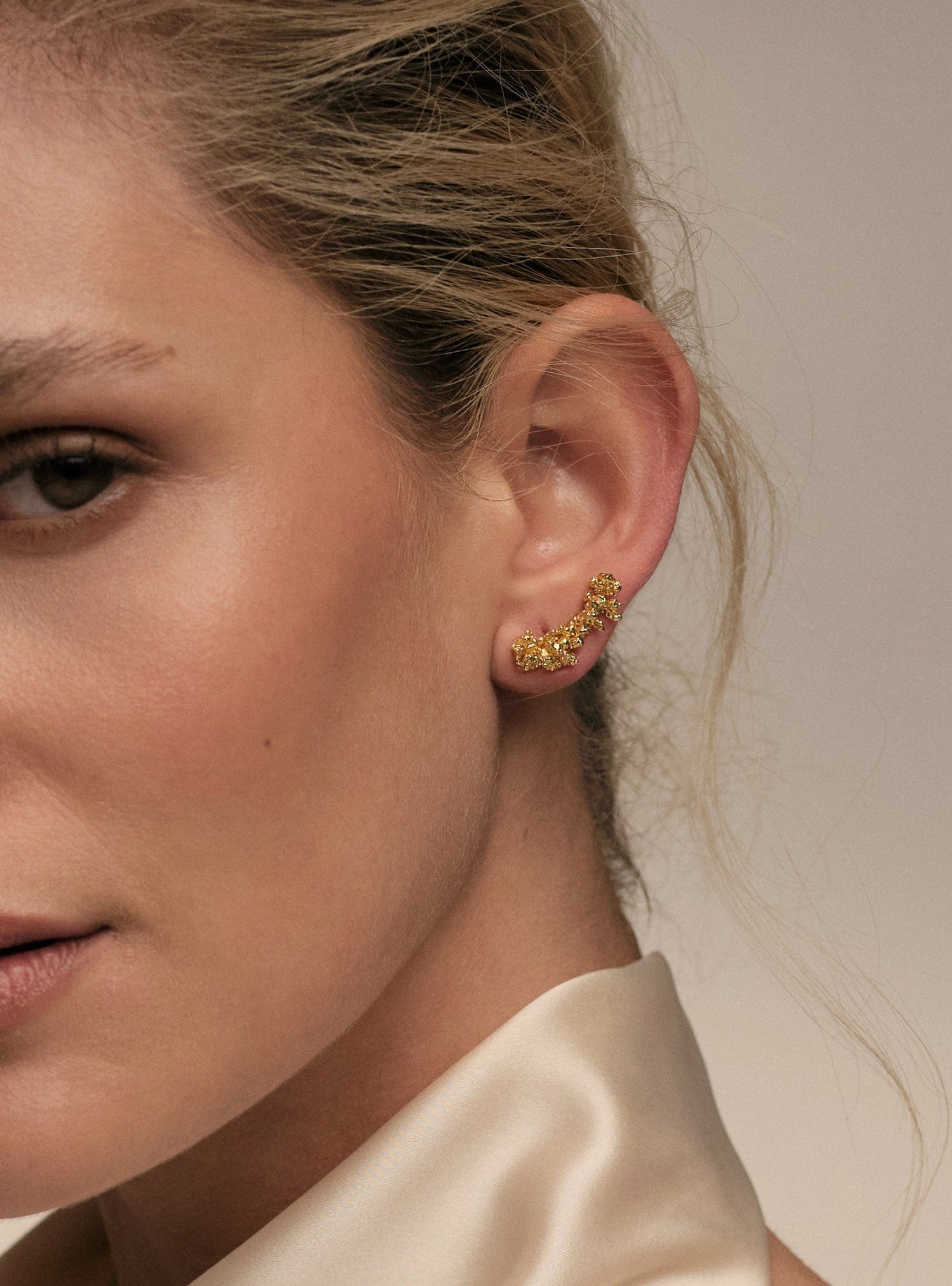Aura Climber Earrings - imagen 2