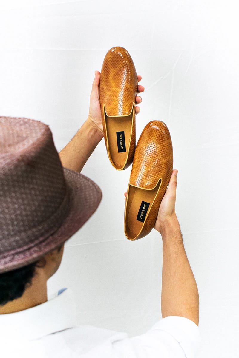 Slippers cuero grabado P miel - imagen 4