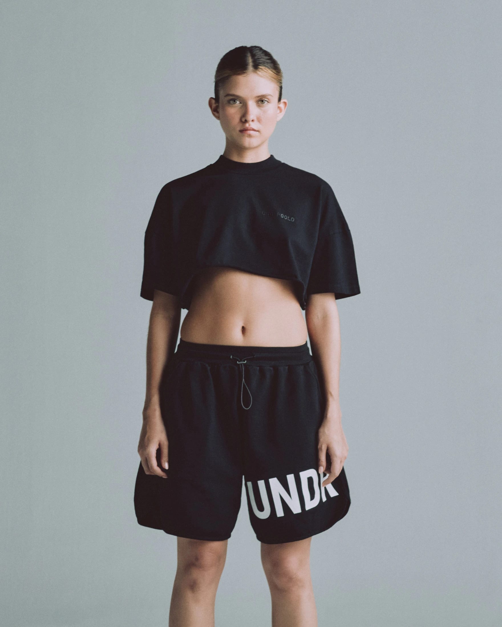 Line Logo Crop Top Black - imagen 2