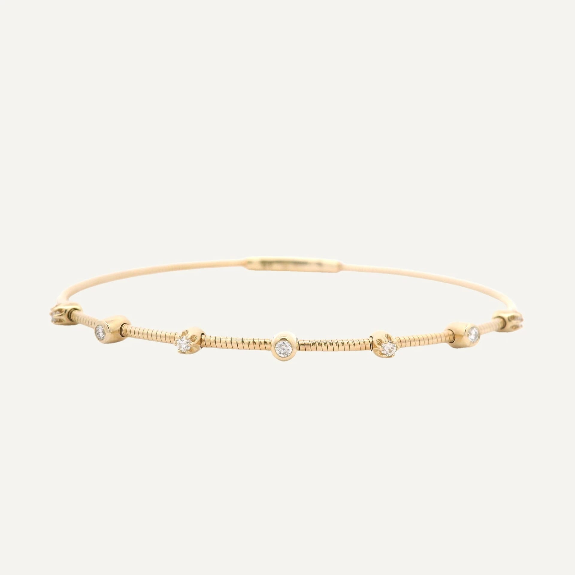 Bangle twisted biseles y uñas 14K - imagen 1