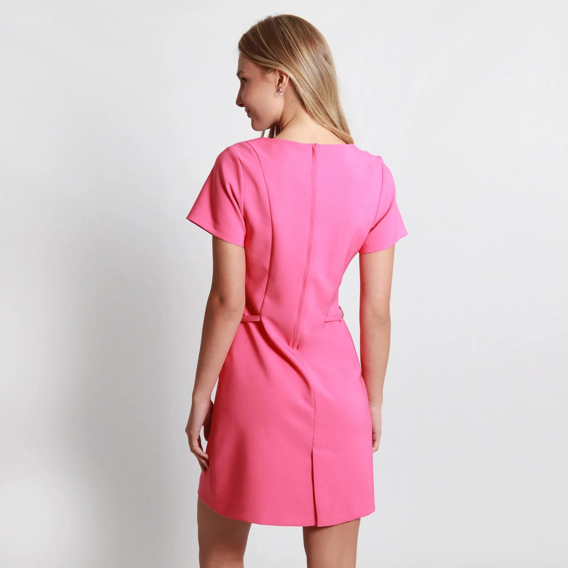 Vestido Corto Con Detalle En Cintura - imagen 5