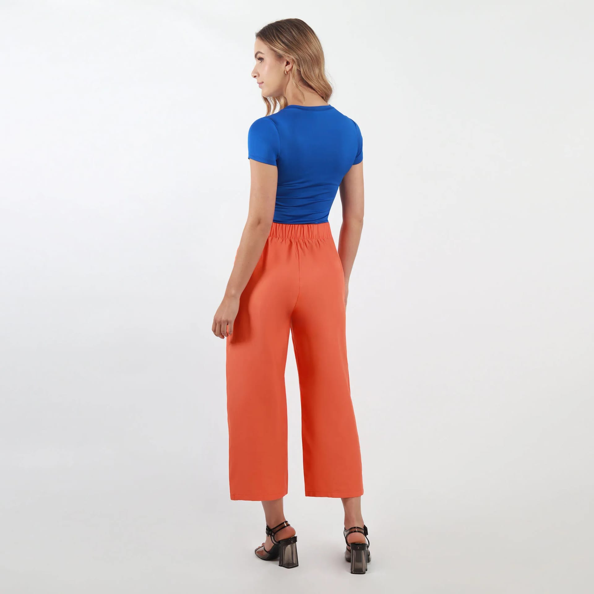 Pantalon Tiro Medio Bota Flare - imagen 10