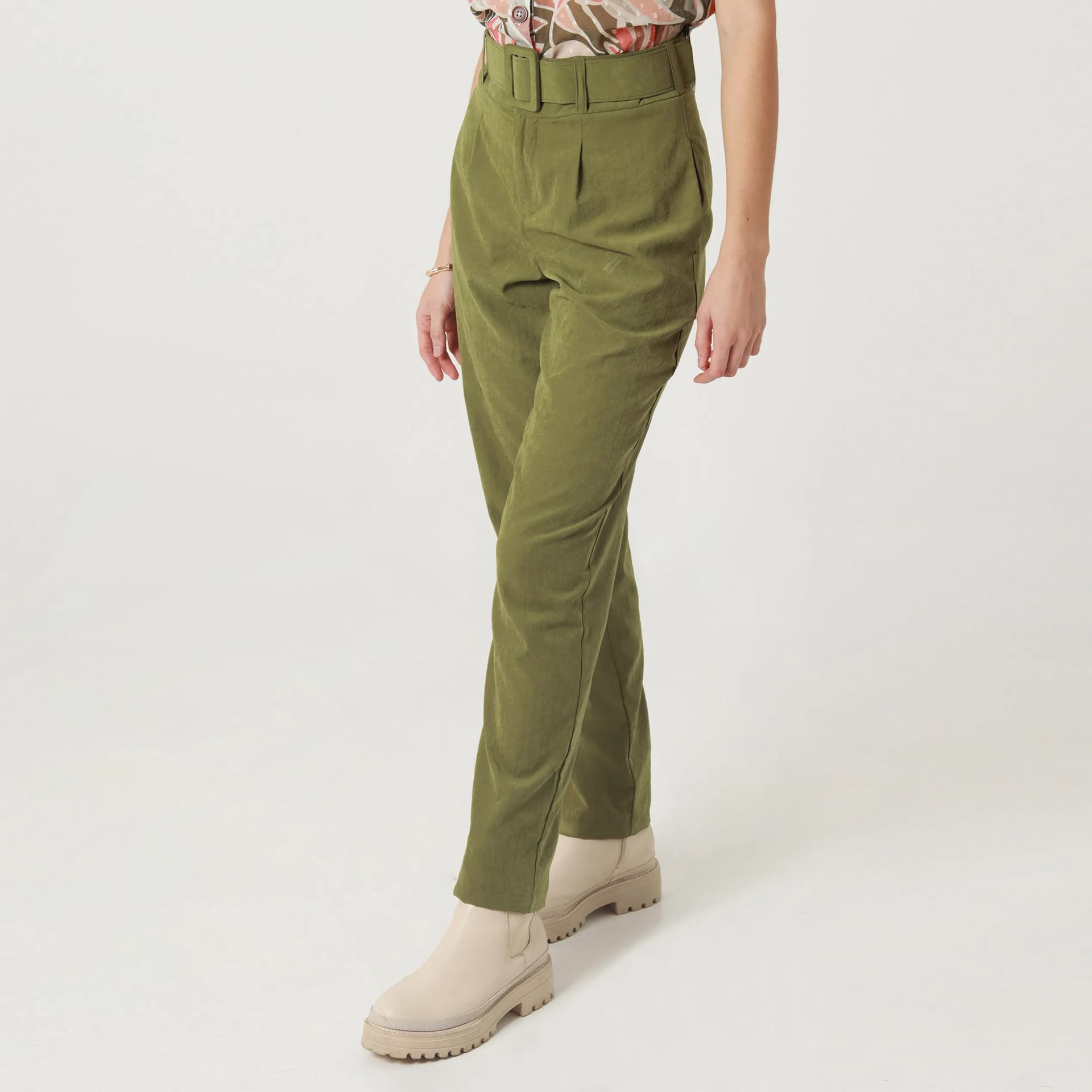 Pantalon Tiro Alto Bota Recta - imagen 4