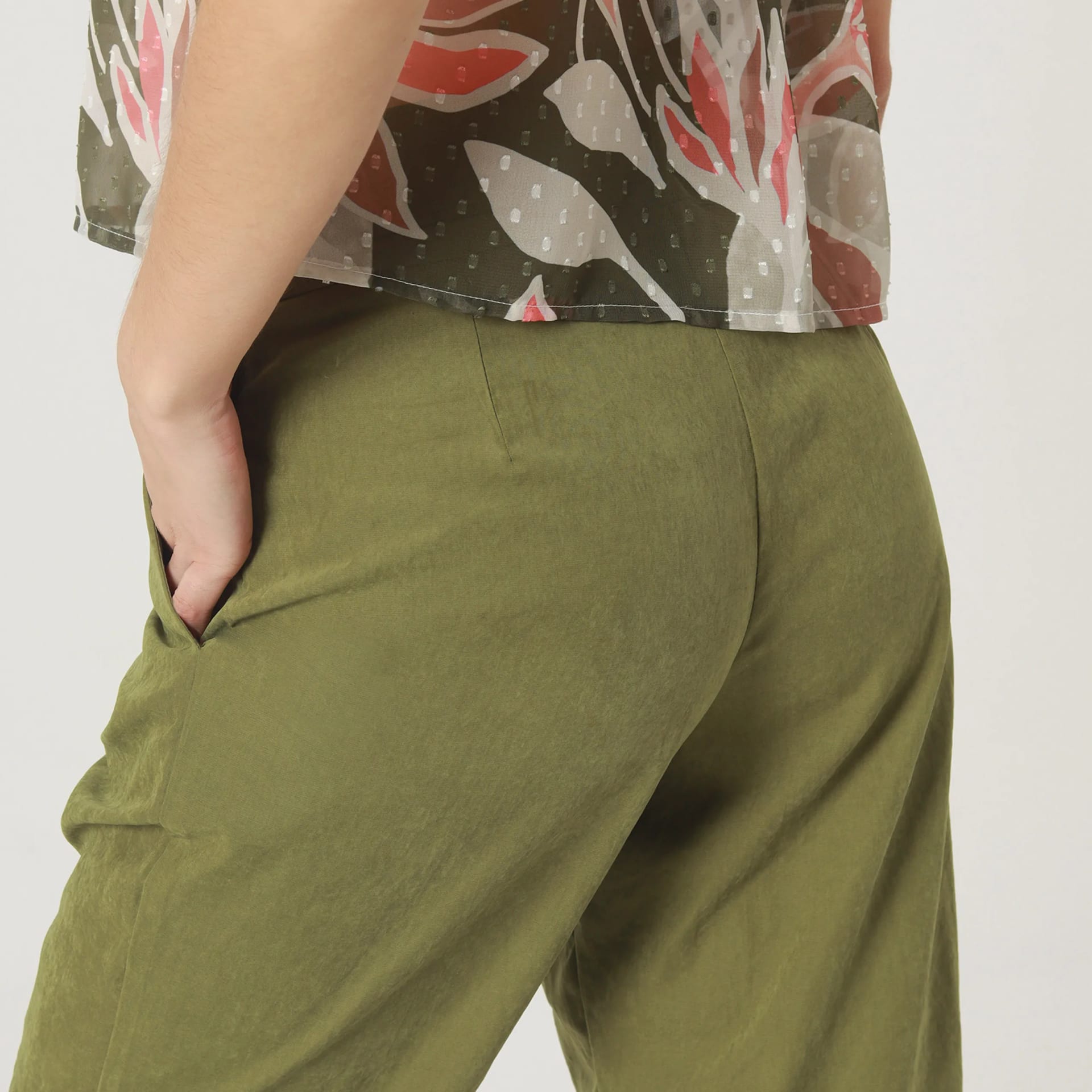 Pantalon Tiro Alto Bota Recta - imagen 6