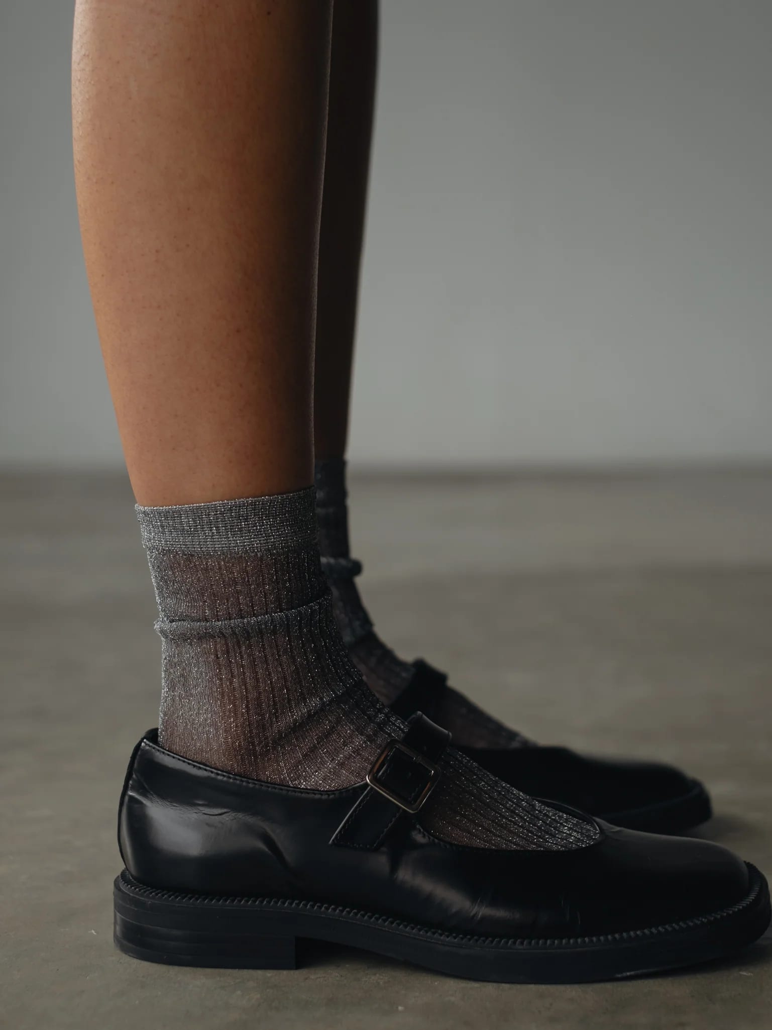 MESH SHINY SOCKS - PLATINUM - imagen 18