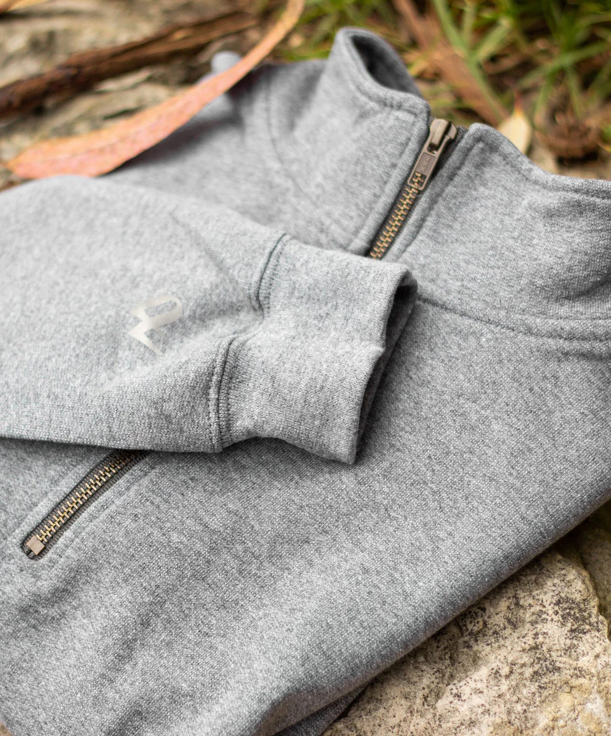 Buzo cuello alto hombre Gris Luna - imagen 5