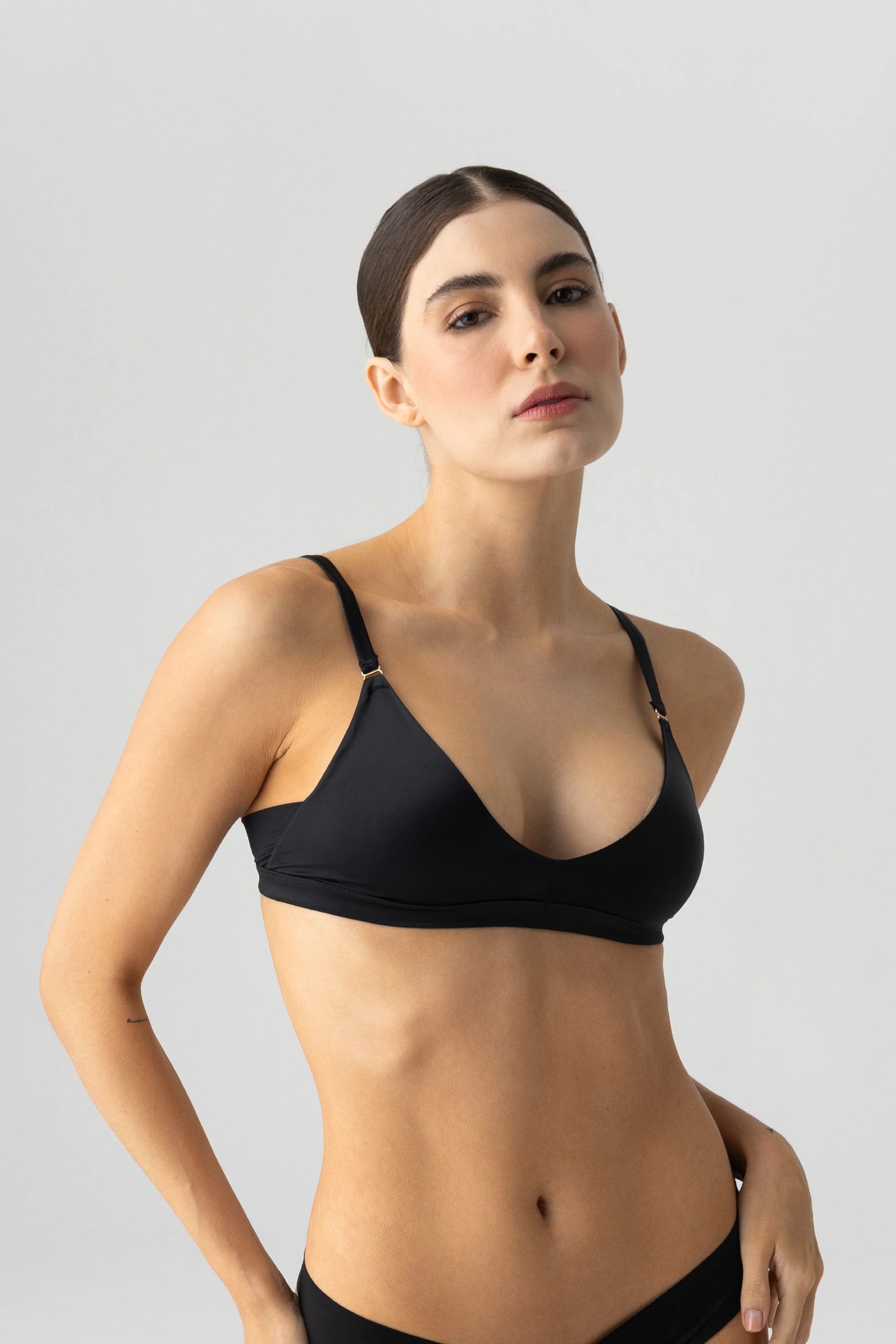 BRALETTE ELLIPSE INVISIBLE GLOWY & SILKY NEGRO - imagen 1