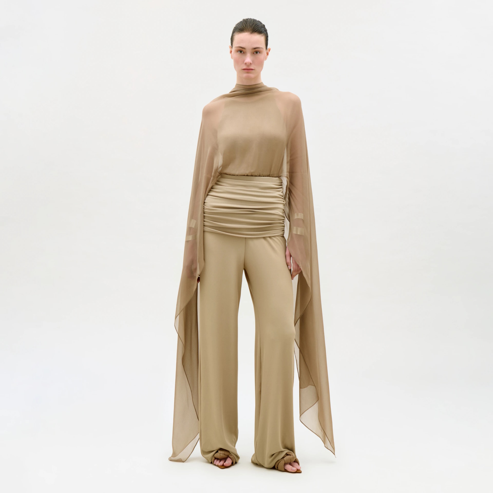 Colbie Pant - imagen 1