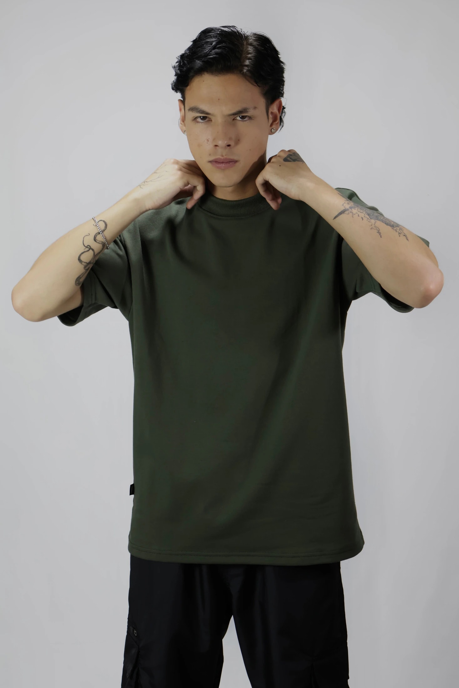 CAMISETA VERDE MILITAR 14078 OVERSIZE - imagen 1