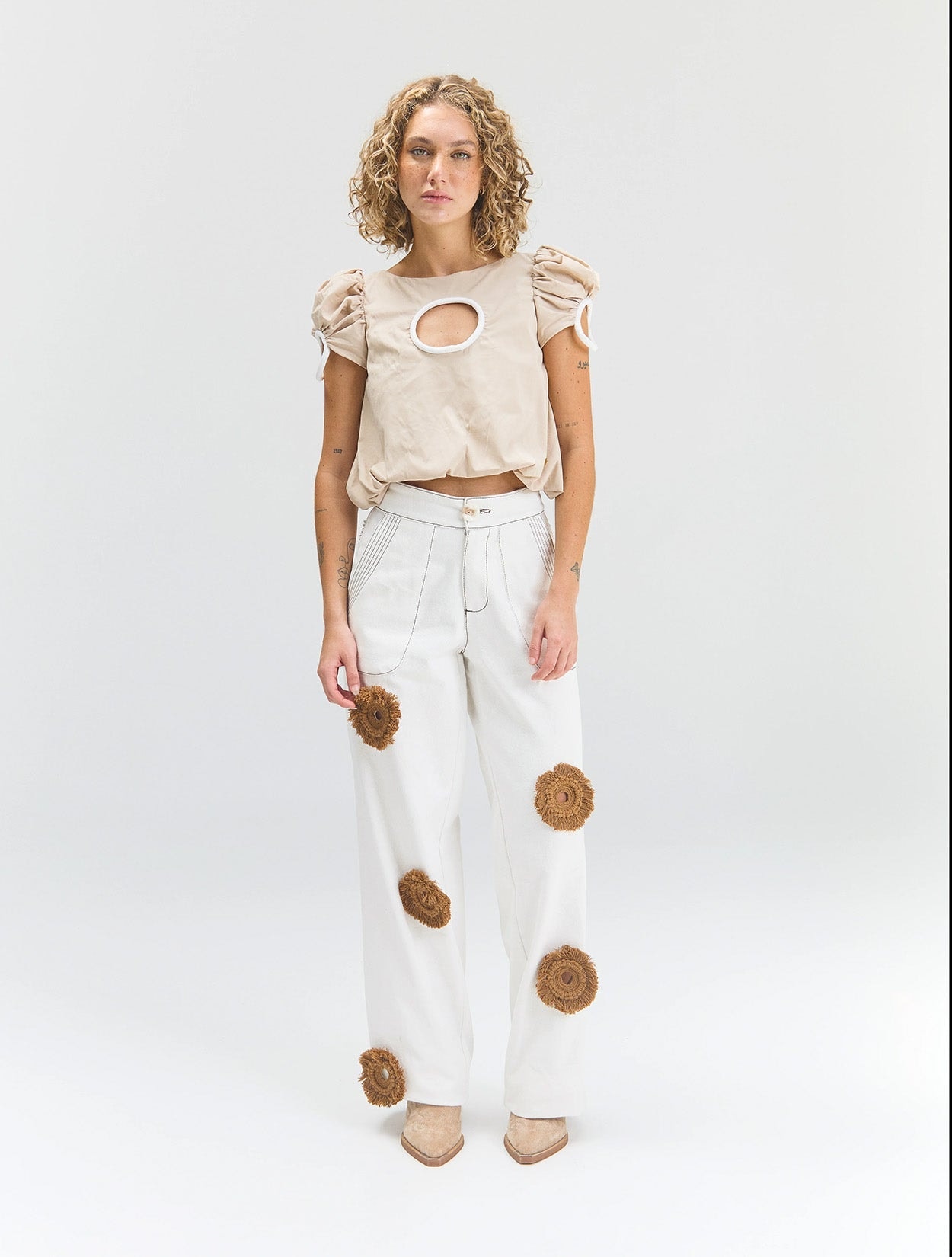 PANTALÓN VAQUERO DE LUNARES - imagen 1