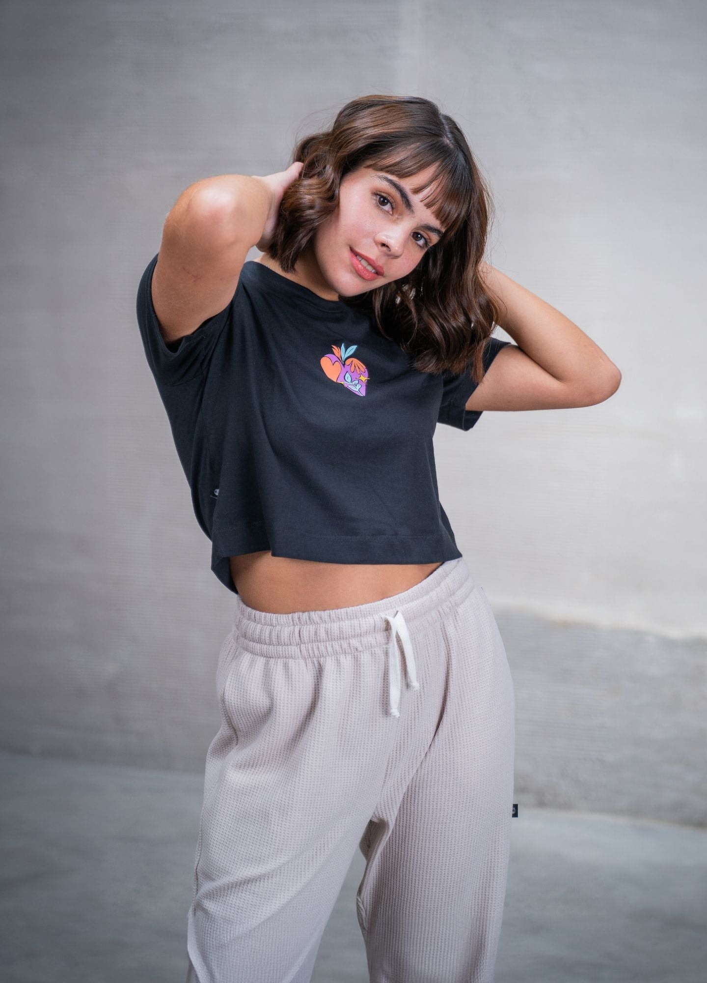Crop Top Corazón Caótico – Negro - imagen 1