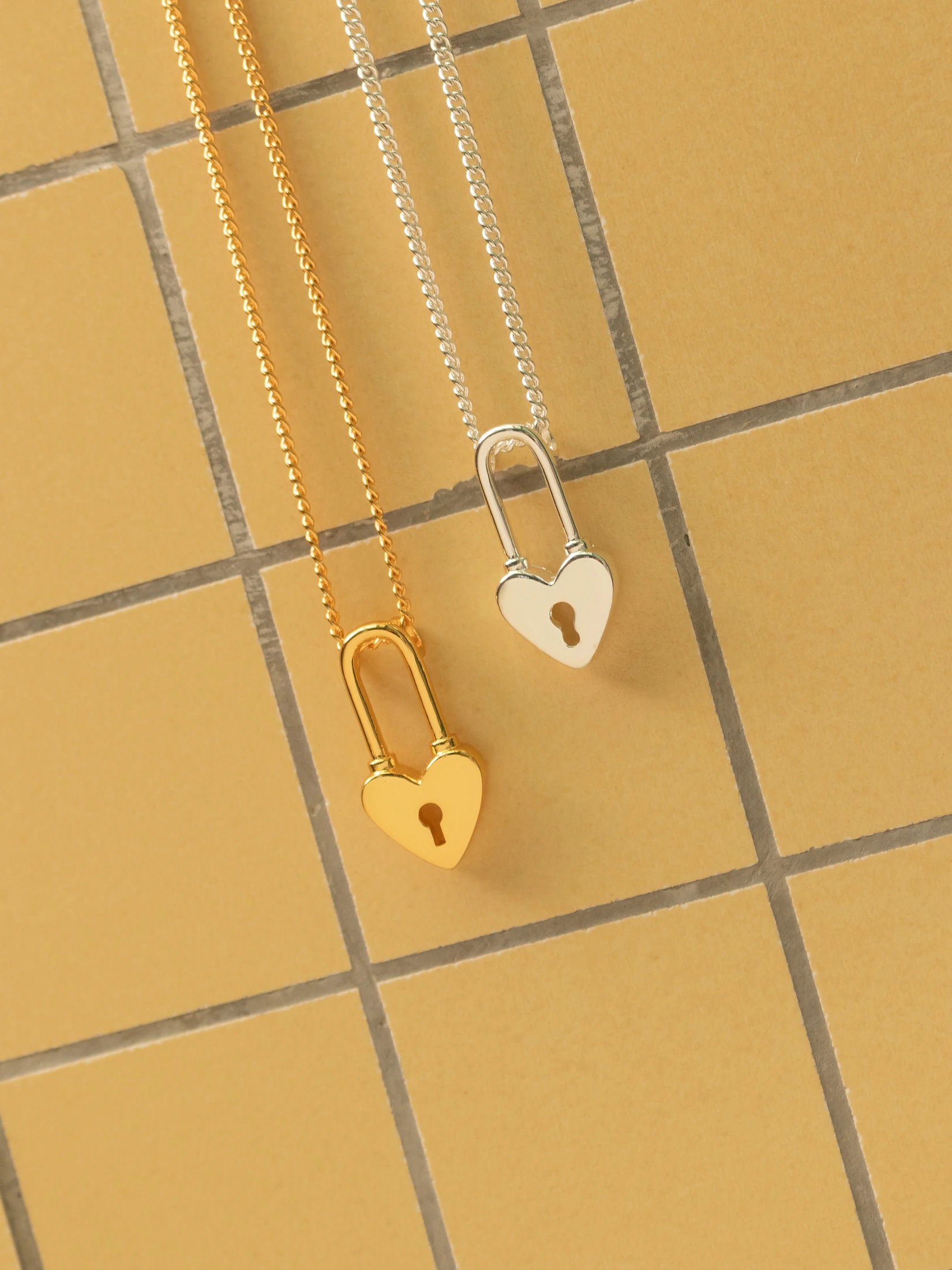 Collar Corazón Candado + Aretes - imagen 1