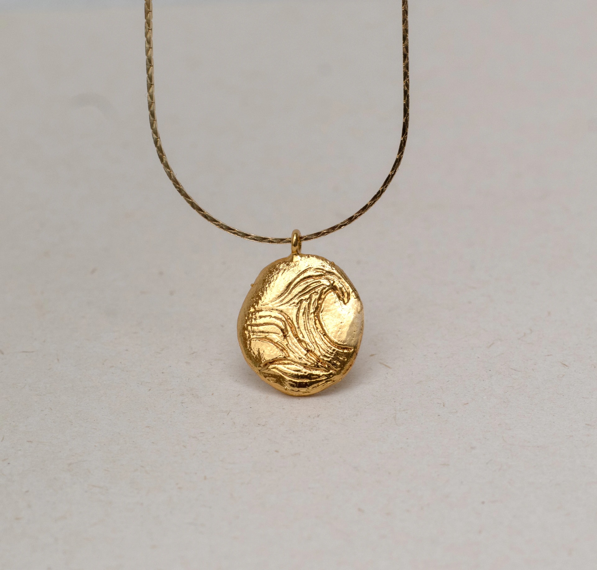 Collar moneda Ola - imagen 1