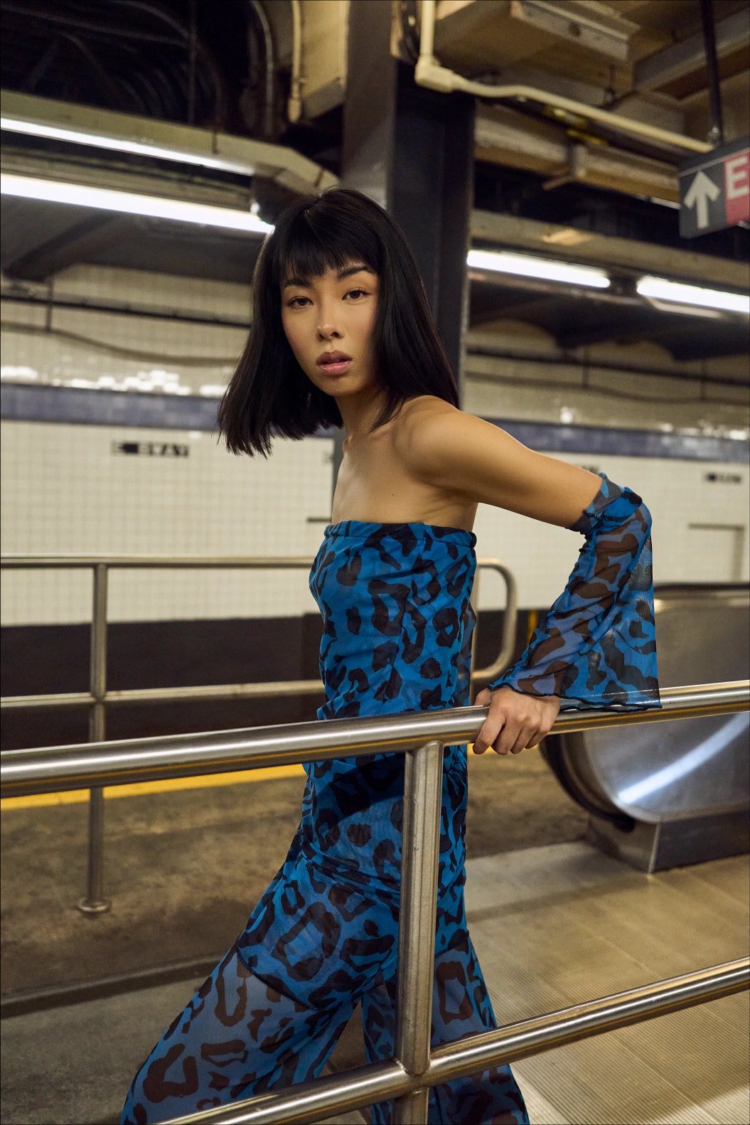 Blue Black Leopard Mesh Top + Gloves - imagen 1