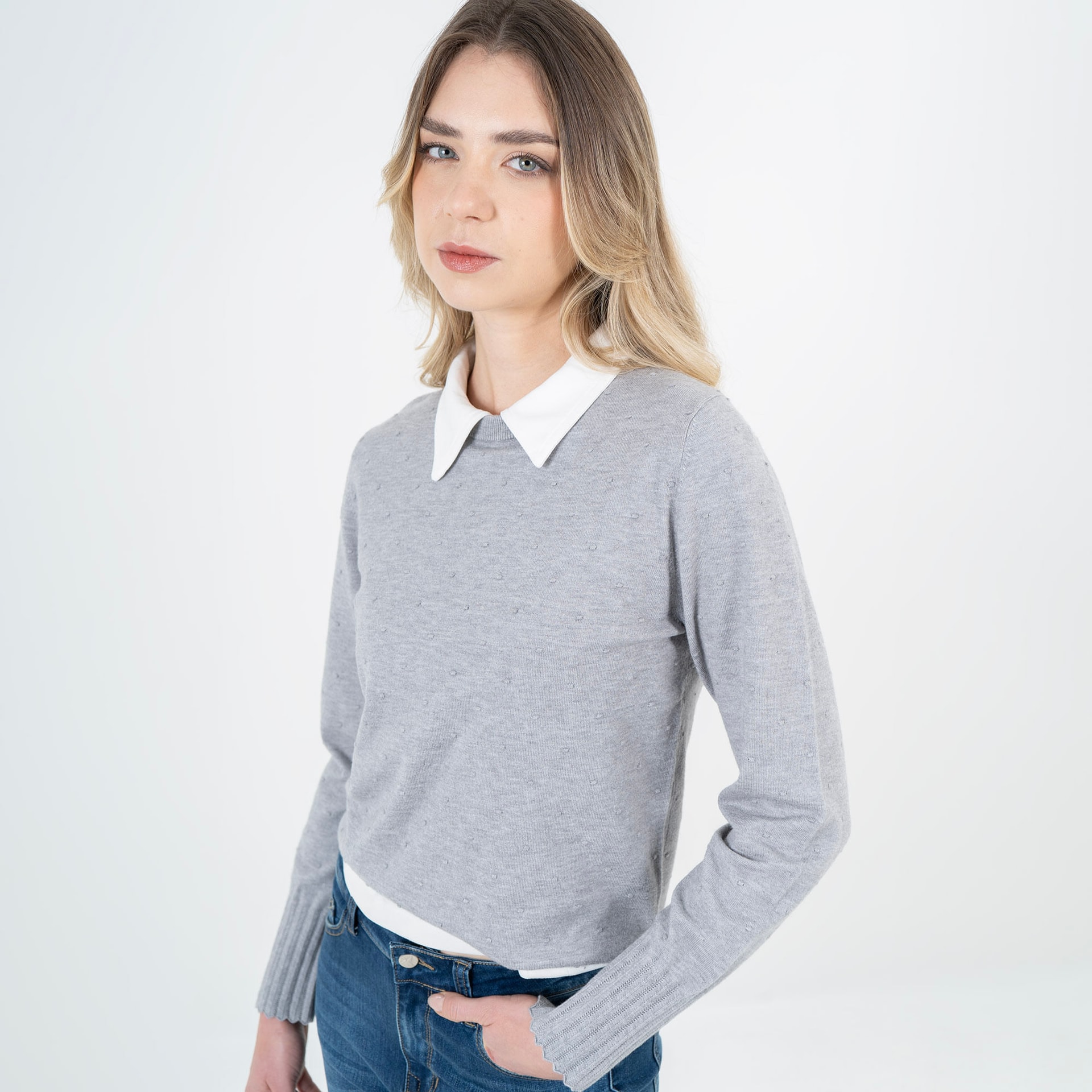 Sweater textura pepas cuello redondo manga larga - imagen 1