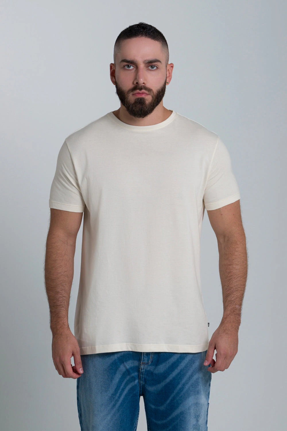 CAMISETA ESTAMPADO LOCALIZADO COLOR IVORY - imagen 1