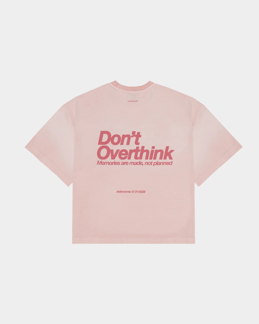 CAMISETA DON'T OVERTHINK - ROSA - imagen 1