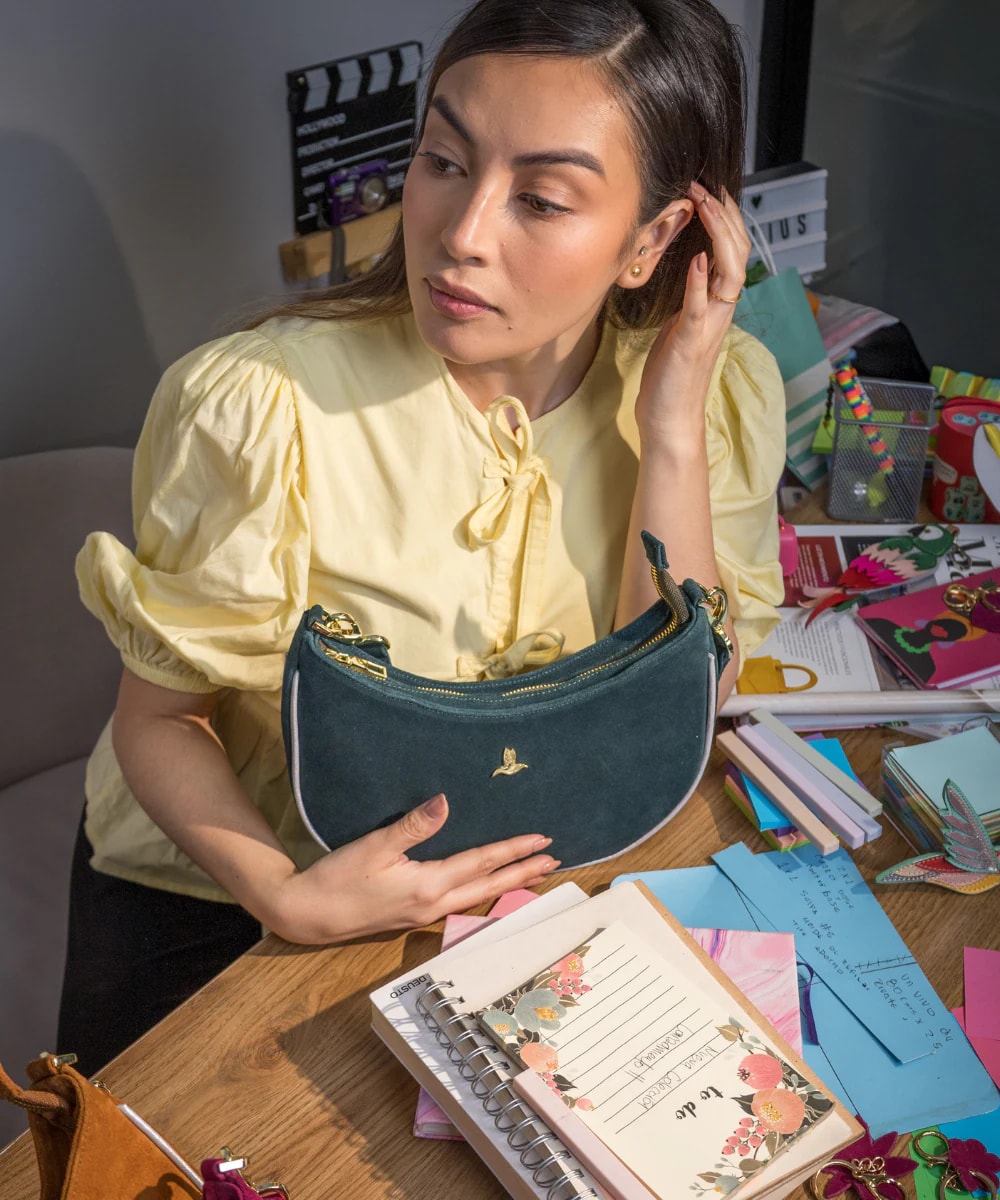 Bolso Hobo Verde Esmeralda en Cuero Ante - imagen 1