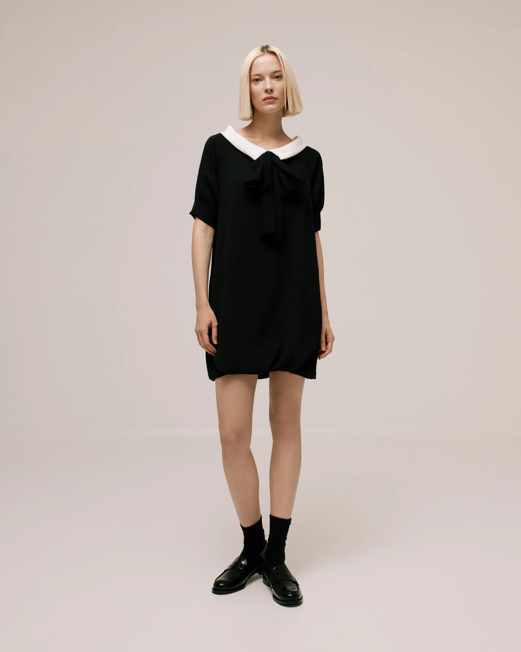 Bateau-Collar Bow-Tie Cady Mini Dress - imagen 1