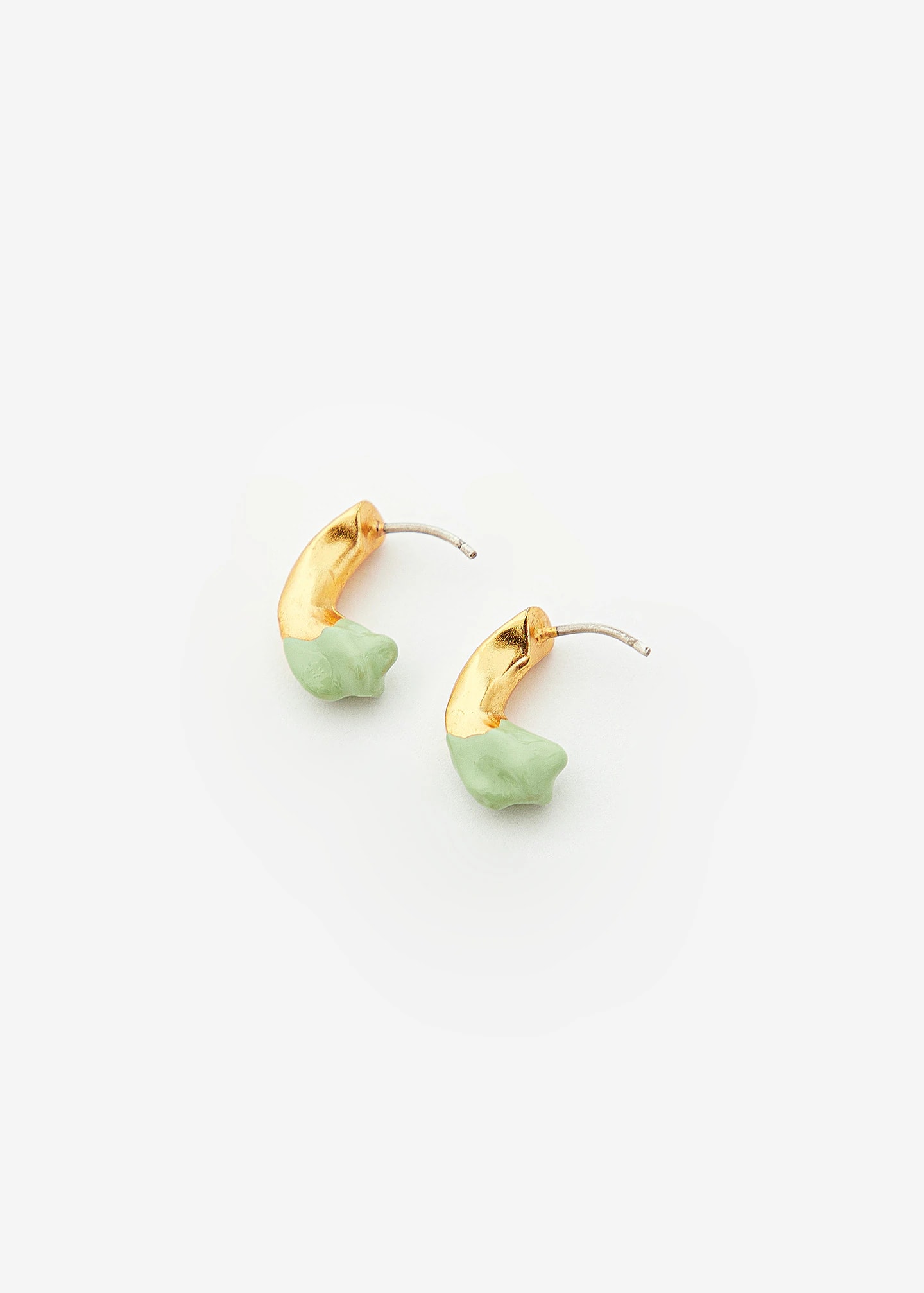 Mini Petal Curve Stud Pistacho - imagen 1