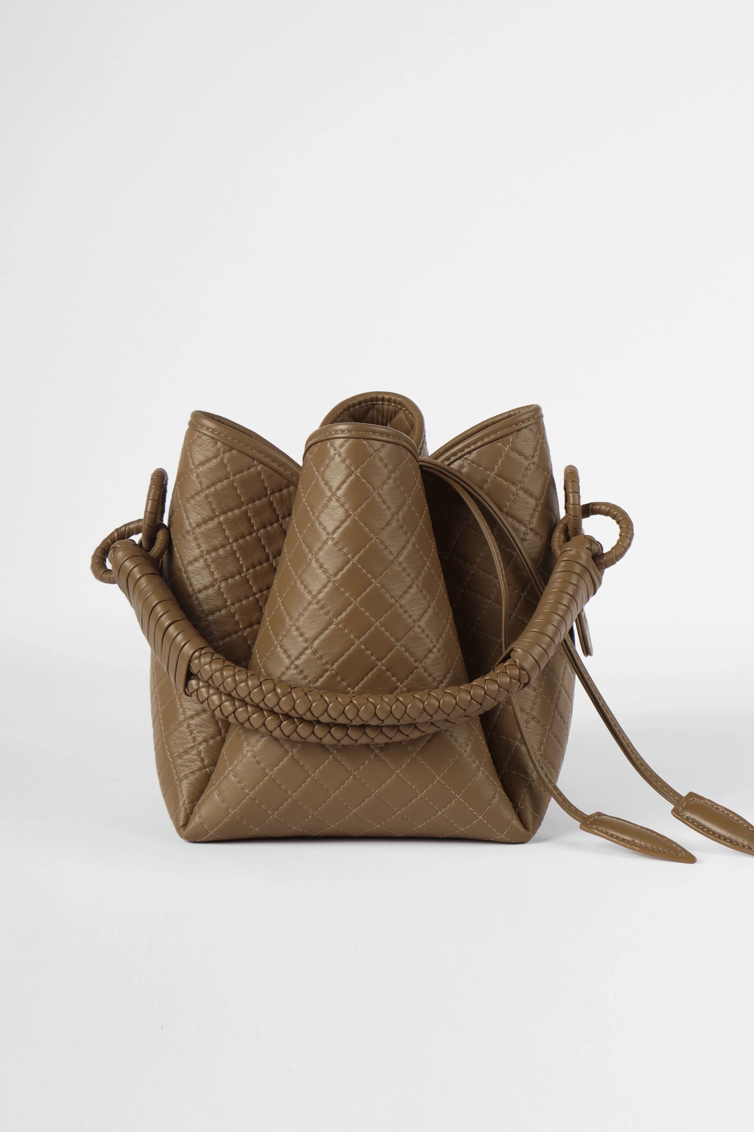 Tulip Bucket Bag, Olive - imagen 1
