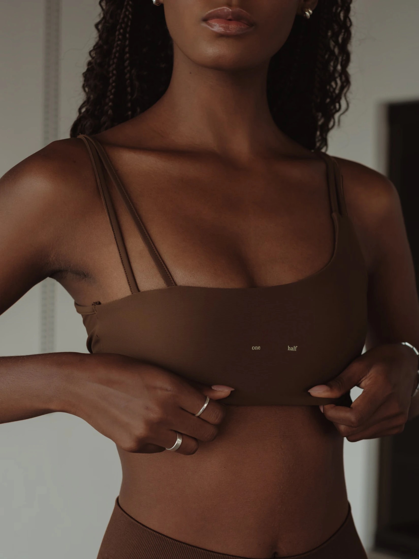 DOUBLE STRAP CROSS TOP - SEPIA - imagen 1