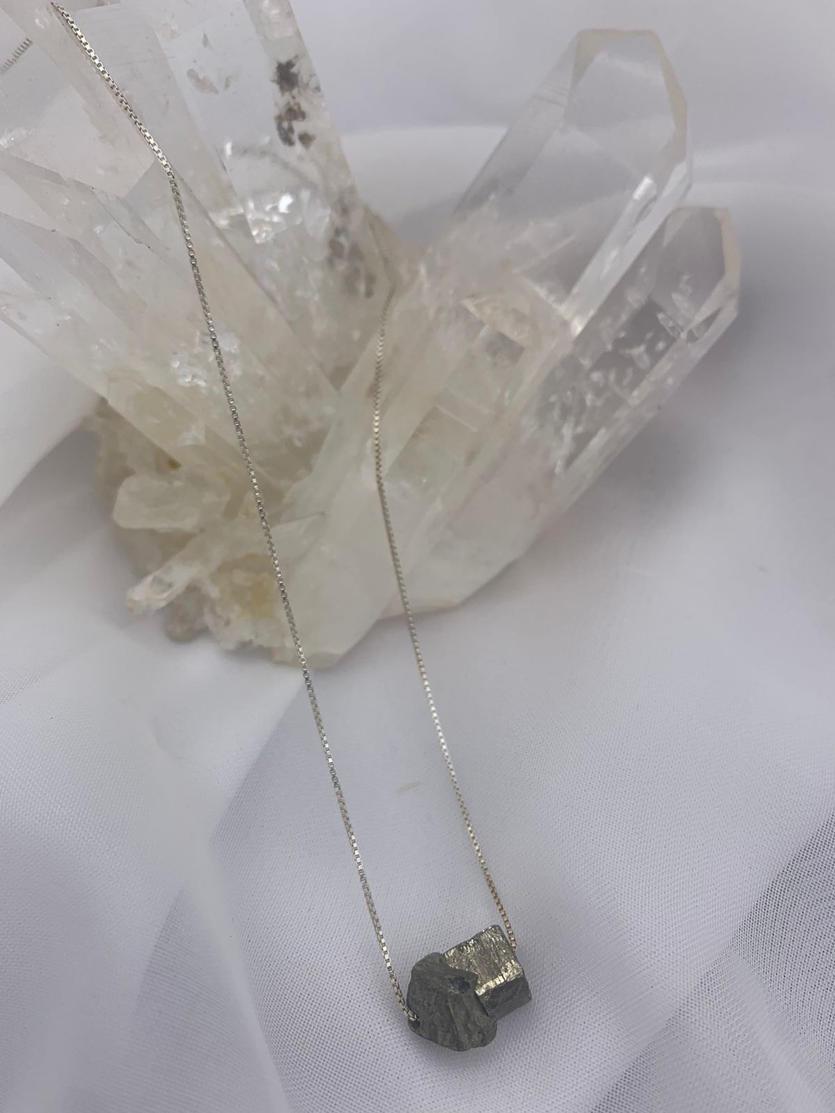 Pirita con cadena - imagen 1