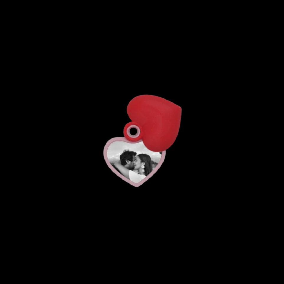 DIJE DE RELICARIO EN FORMA DE CORAZÓN - imagen 1