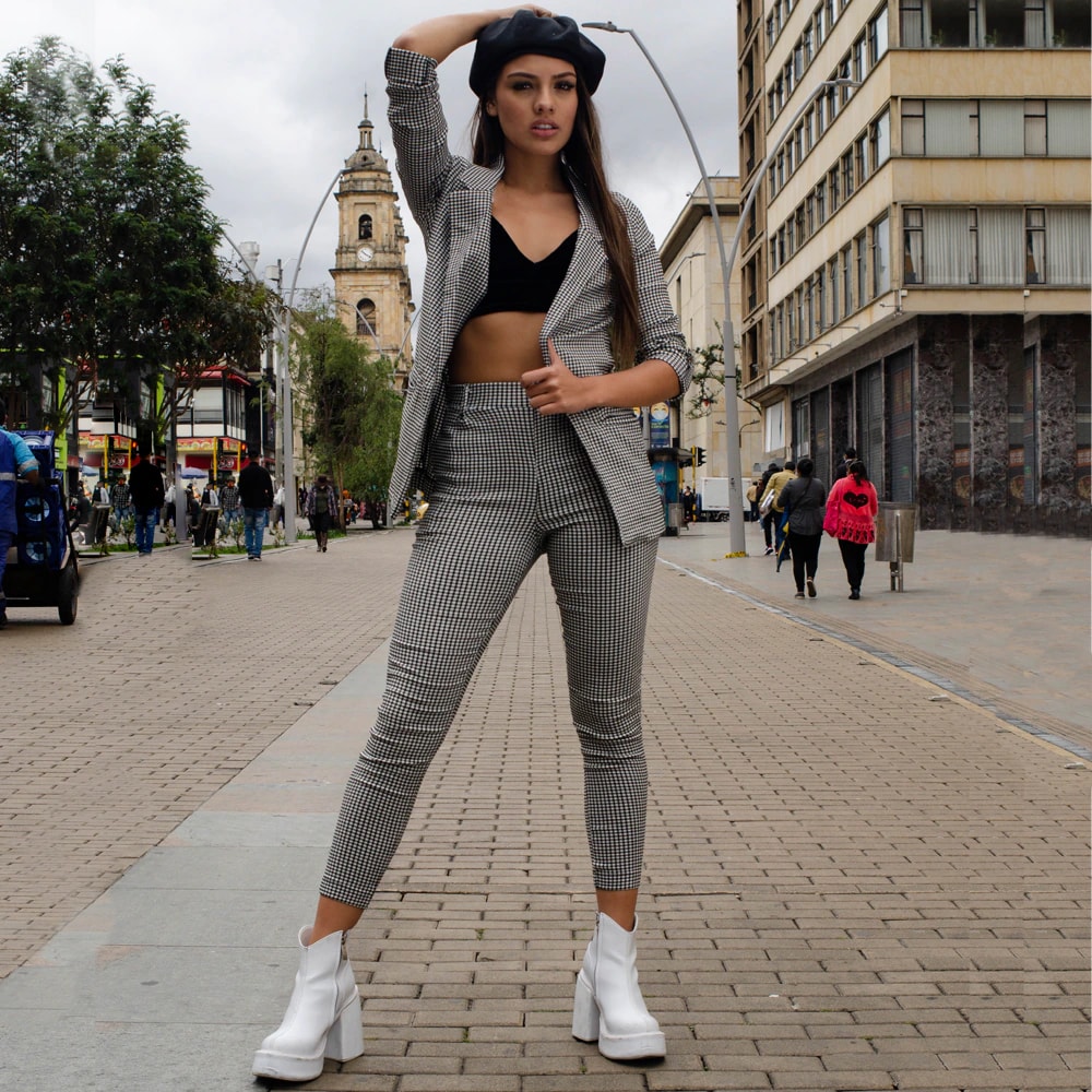 Total Look aCuadros Negros - imagen 1