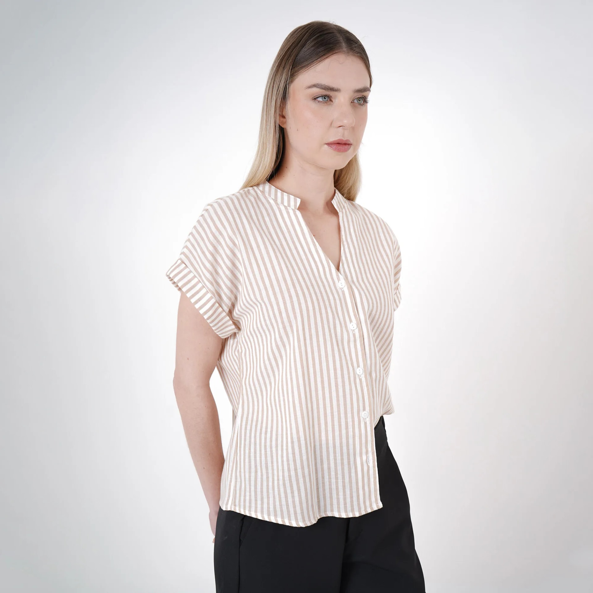 Blusa Cuello Neru Manga Corta - imagen 1
