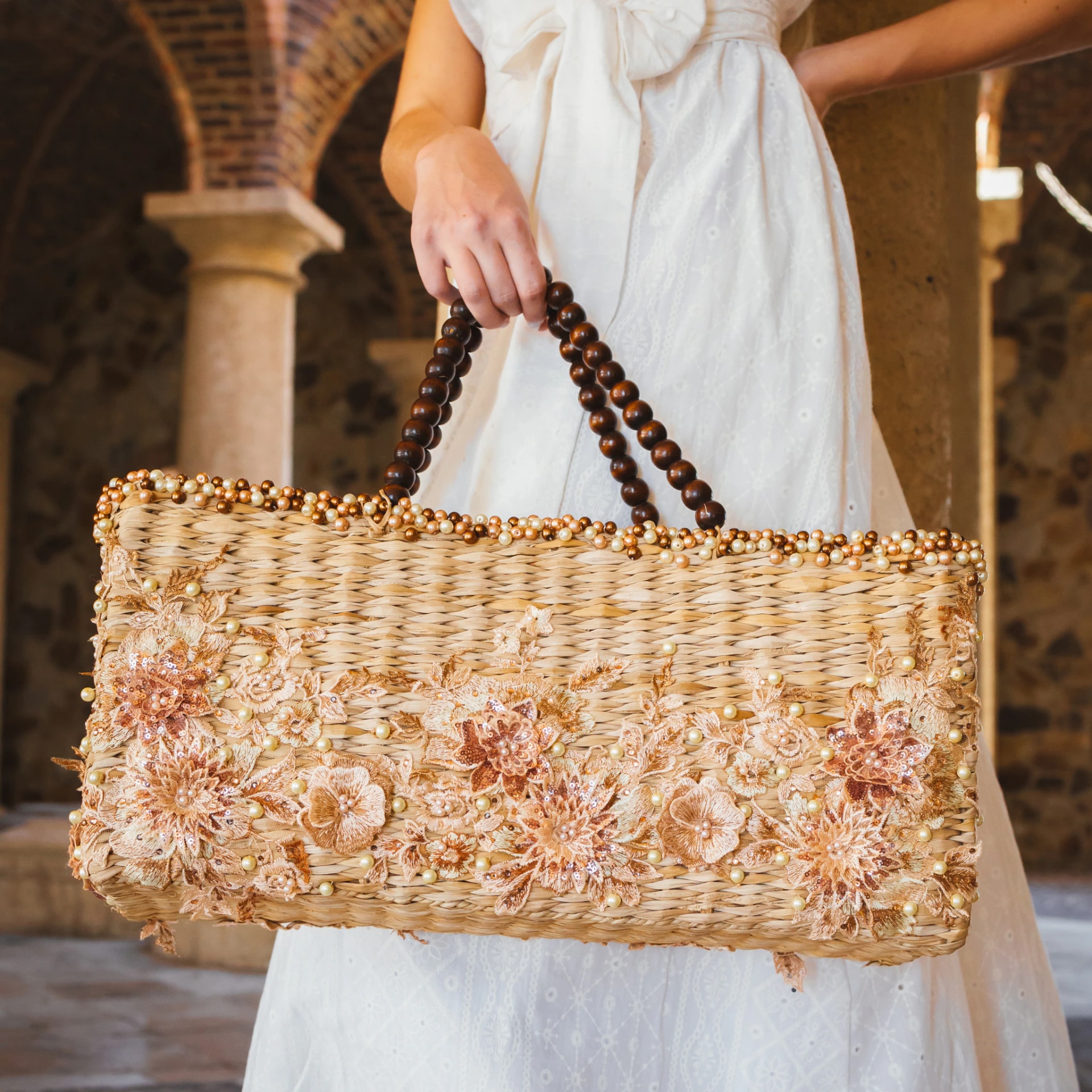 Floral Wicker Handbag - imagen 1