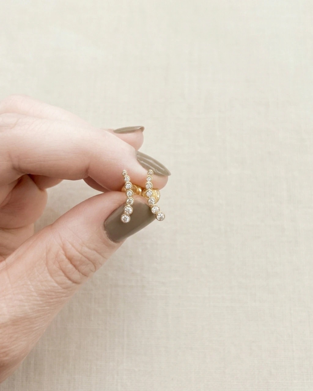Topos en Oro 18K con Circones Blancos - imagen 1
